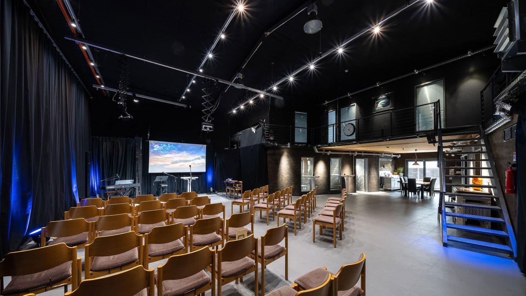 Predaj domu 389 m², pozemek 3.076 m², Daimlerstr. 14, Taunusstein, Hesensko Predaj domu 389 m², pozemek 3.076 m², Daimlerstr. 14, Taunusstein, Hesensko