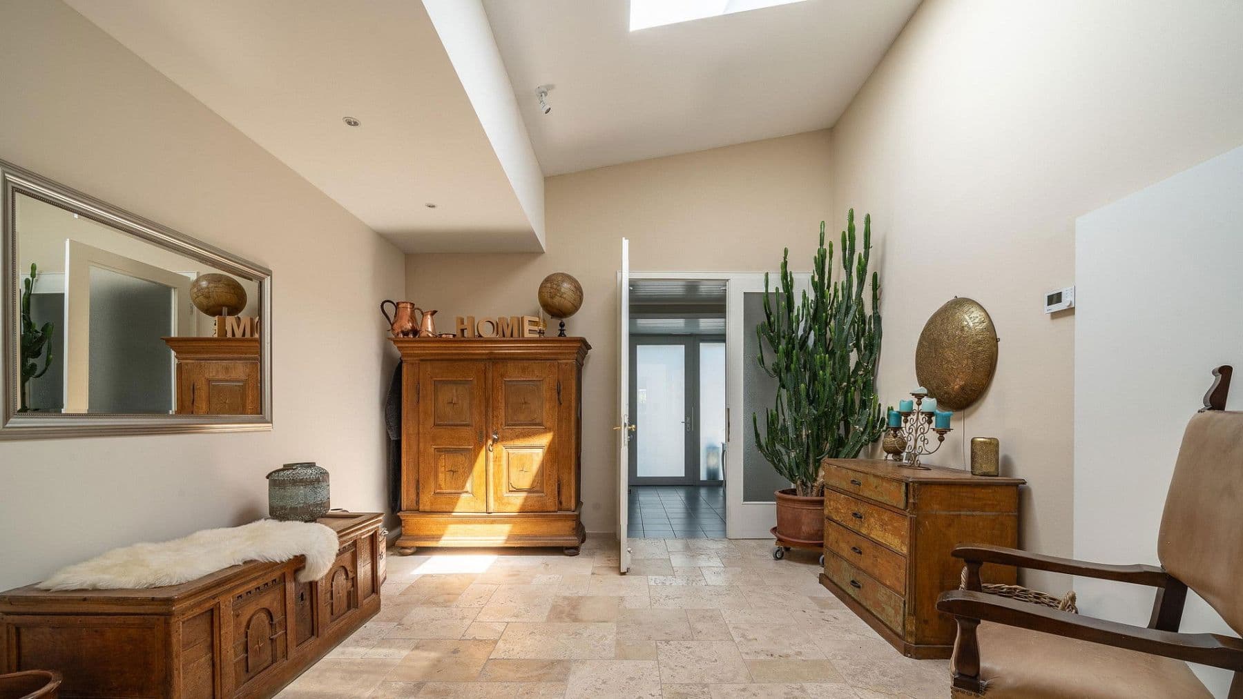 Predaj domu 389 m², pozemek 3.076 m², Daimlerstr. 14, Taunusstein, Hesensko Predaj domu 389 m², pozemek 3.076 m², Daimlerstr. 14, Taunusstein, Hesensko