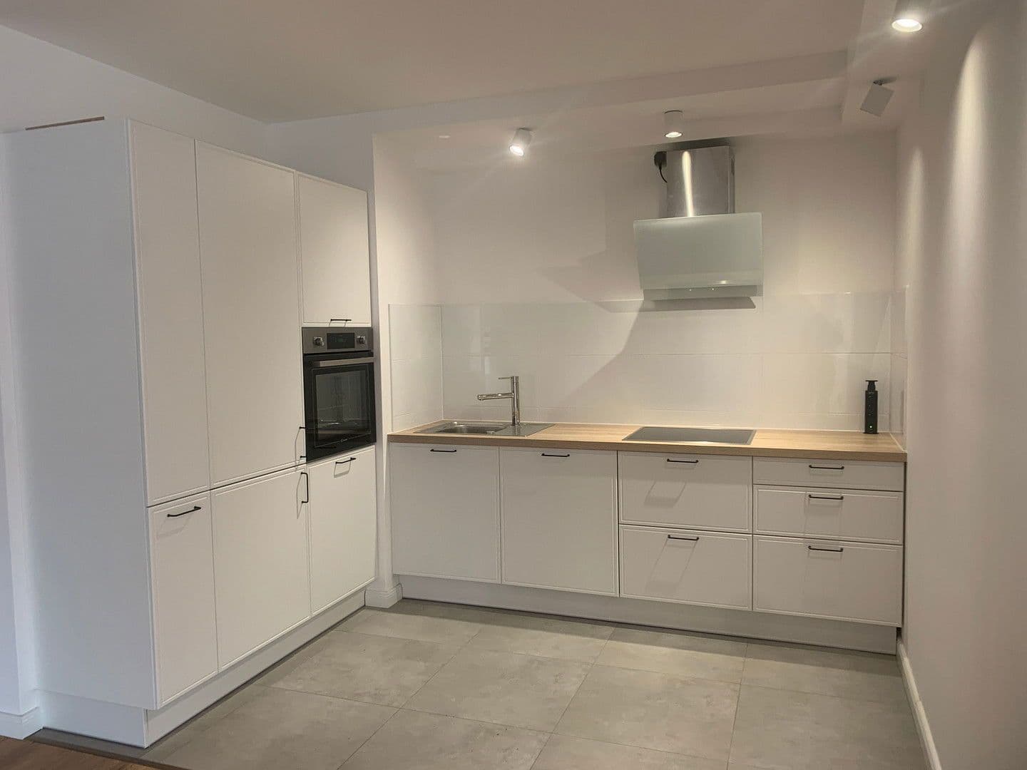 Prenájom bytu 2-izbový 87 m², Hauptstraße 16, Altenmedingen, Dolné Sasko Prenájom bytu 2-izbový 87 m², Hauptstraße 16, Altenmedingen, Dolné Sasko