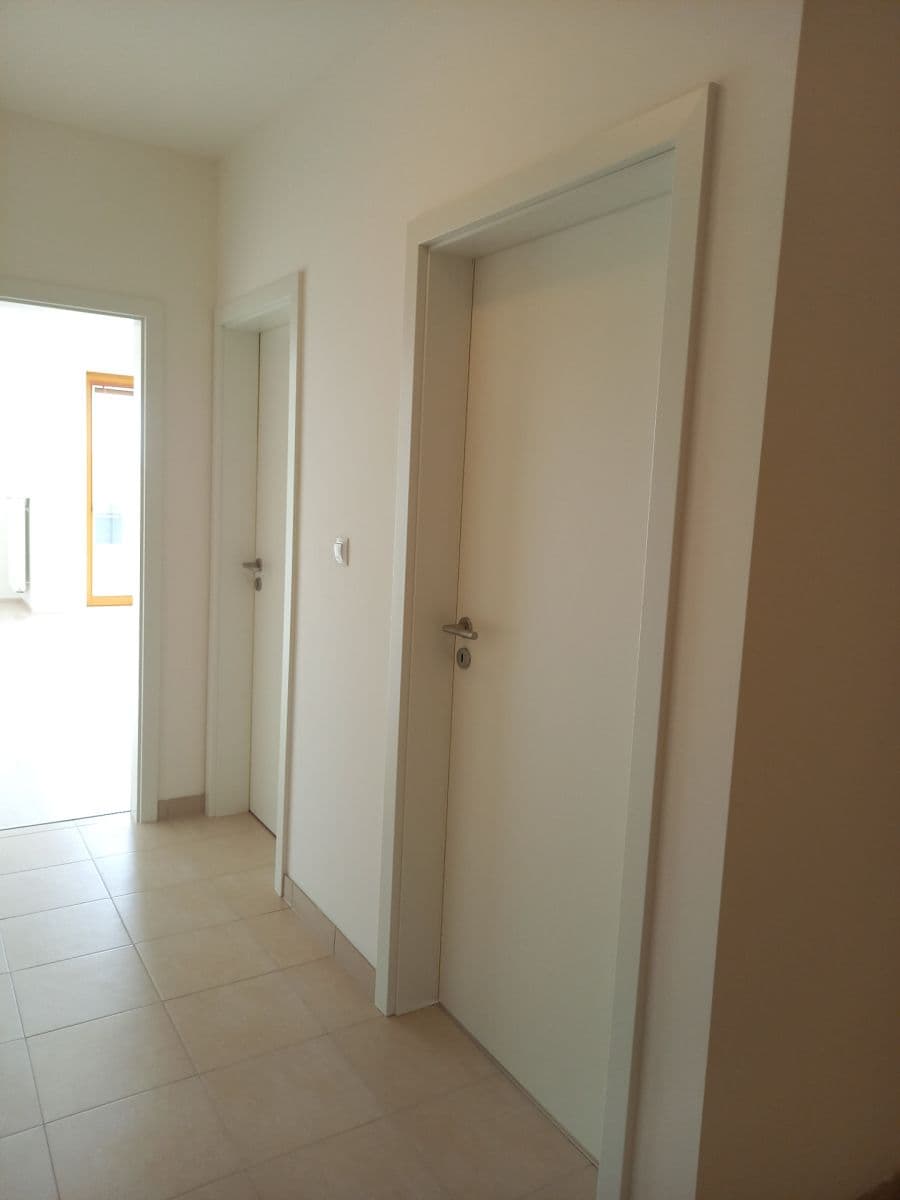 Prenájom bytu 2-izbový 60 m², Tovární, Čelákovice, Středočeský kraj Prenájom bytu 2-izbový 60 m², Tovární, Čelákovice, Středočeský kraj