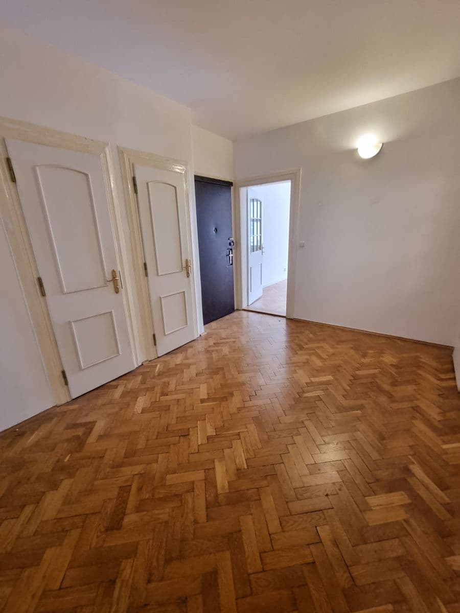 Predaj bytu 3-izbový 112 m², Přemyslovská, Praha, Praha Predaj bytu 3-izbový 112 m², Přemyslovská, Praha, Praha