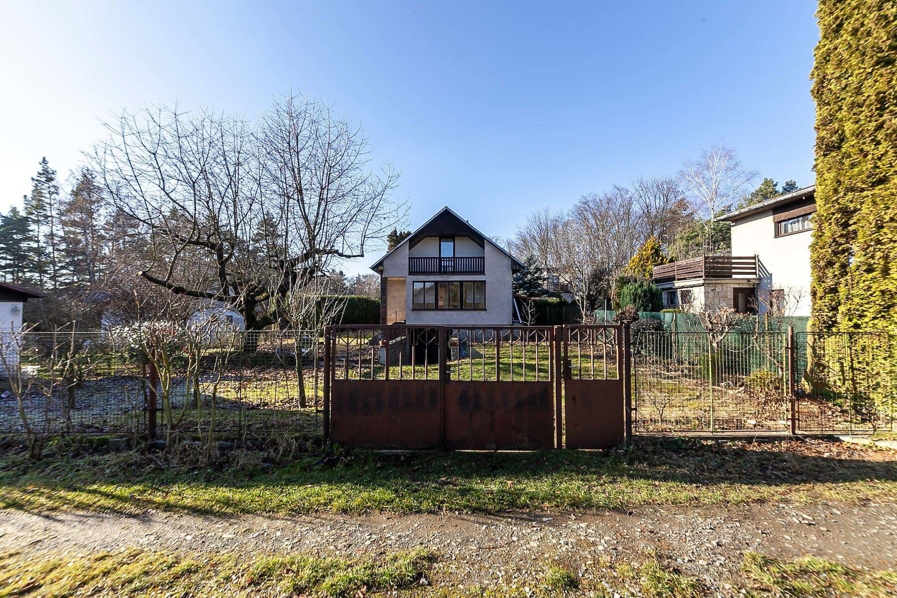 Predaj rekreačného objektu 100 m², pozemek 462 m², Stříbrná Skalice, Středočeský kraj Predaj rekreačného objektu 100 m², pozemek 462 m², Stříbrná Skalice, Středočeský kraj