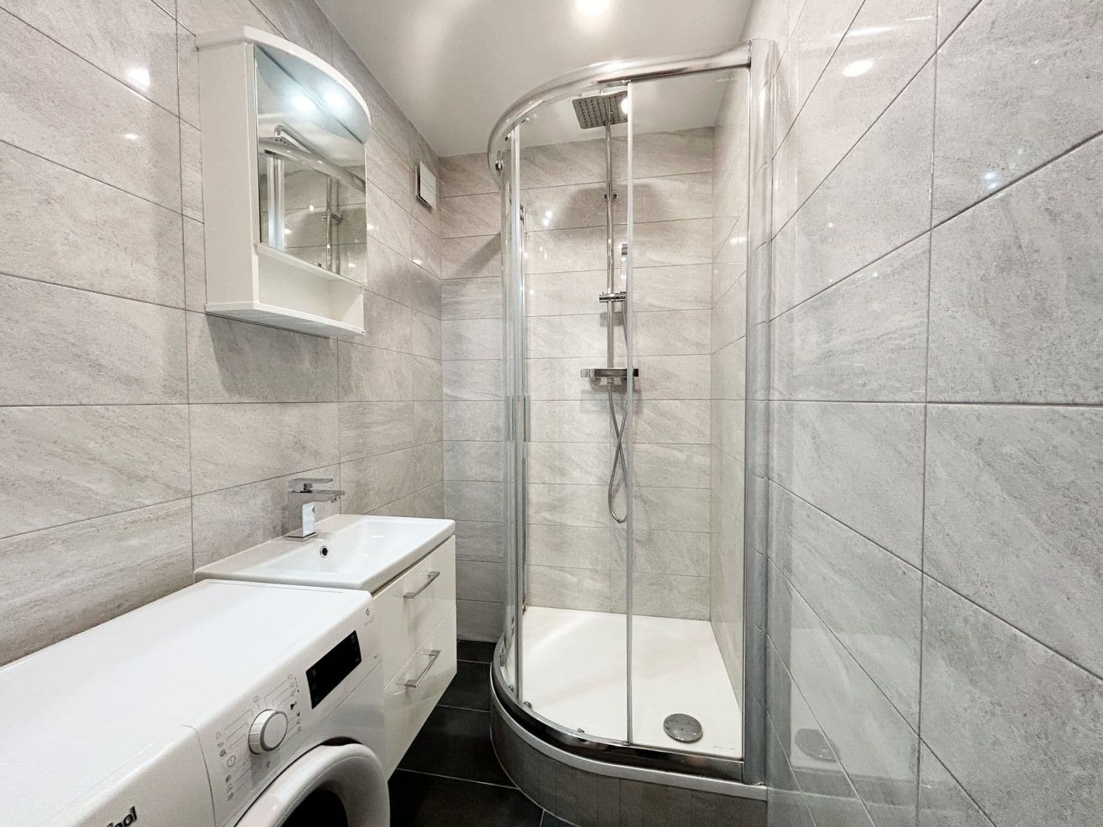 Prenájom bytu 2-izbový 45 m², Kpt. Stránského, Praha, Praha Prenájom bytu 2-izbový 45 m², Kpt. Stránského, Praha, Praha