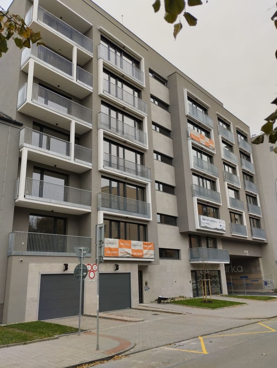 Prenájom garáže 14 m², Rybářská, Brno, Jihomoravský kraj Prenájom garáže 14 m², Rybářská, Brno, Jihomoravský kraj