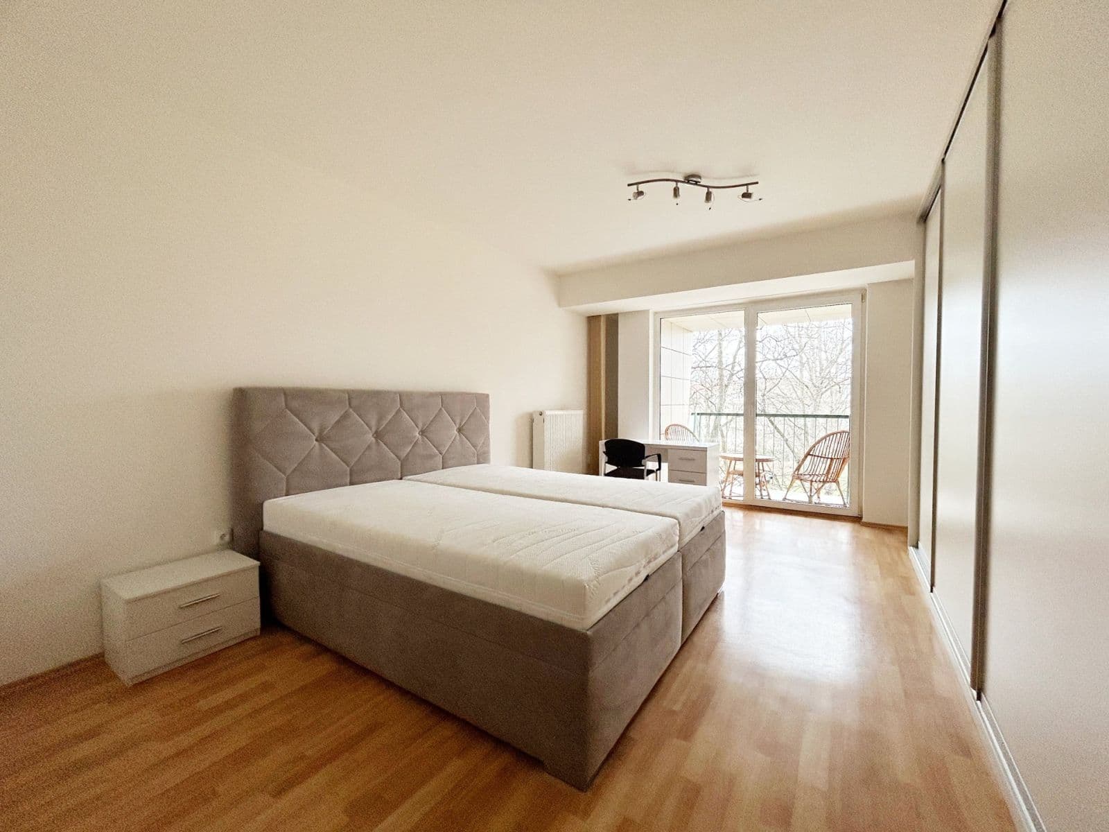 Prenájom bytu 2-izbový 76 m², nám. T.G.Masaryka, Poděbrady, Středočeský kraj Prenájom bytu 2-izbový 76 m², nám. T.G.Masaryka, Poděbrady, Středočeský kraj