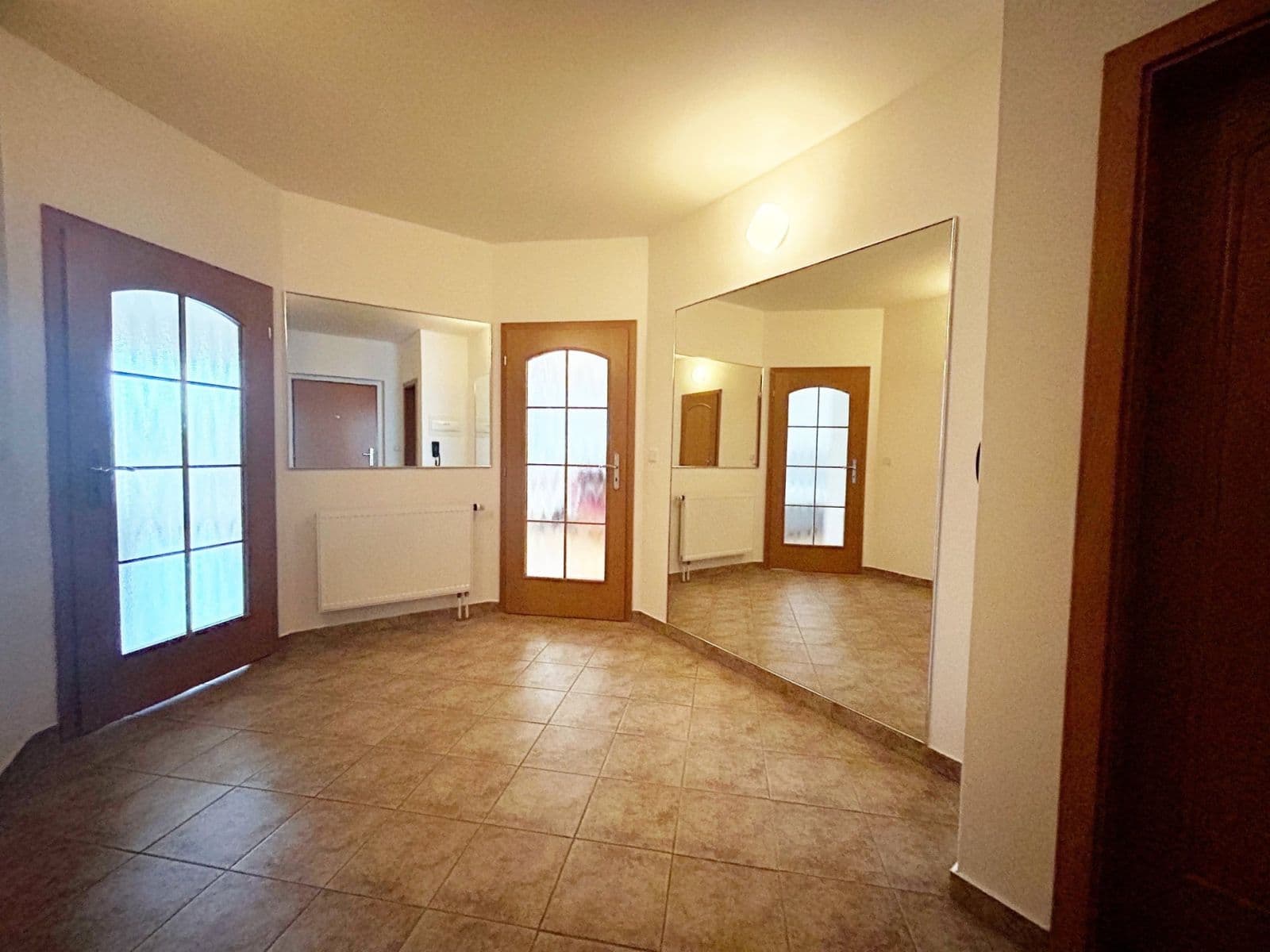 Prenájom bytu 2-izbový 76 m², nám. T.G.Masaryka, Poděbrady, Středočeský kraj Prenájom bytu 2-izbový 76 m², nám. T.G.Masaryka, Poděbrady, Středočeský kraj