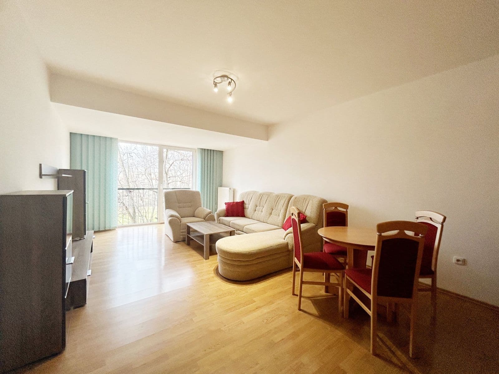 Prenájom bytu 2-izbový 76 m², nám. T.G.Masaryka, Poděbrady, Středočeský kraj Prenájom bytu 2-izbový 76 m², nám. T.G.Masaryka, Poděbrady, Středočeský kraj