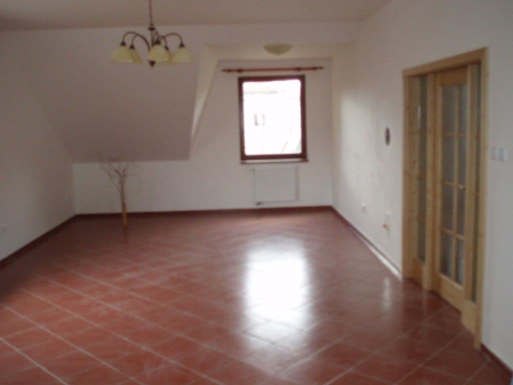 Prenájom bytu 3-izbový 96 m², U Kruhárny, Dobřichovice, Středočeský kraj Prenájom bytu 3-izbový 96 m², U Kruhárny, Dobřichovice, Středočeský kraj