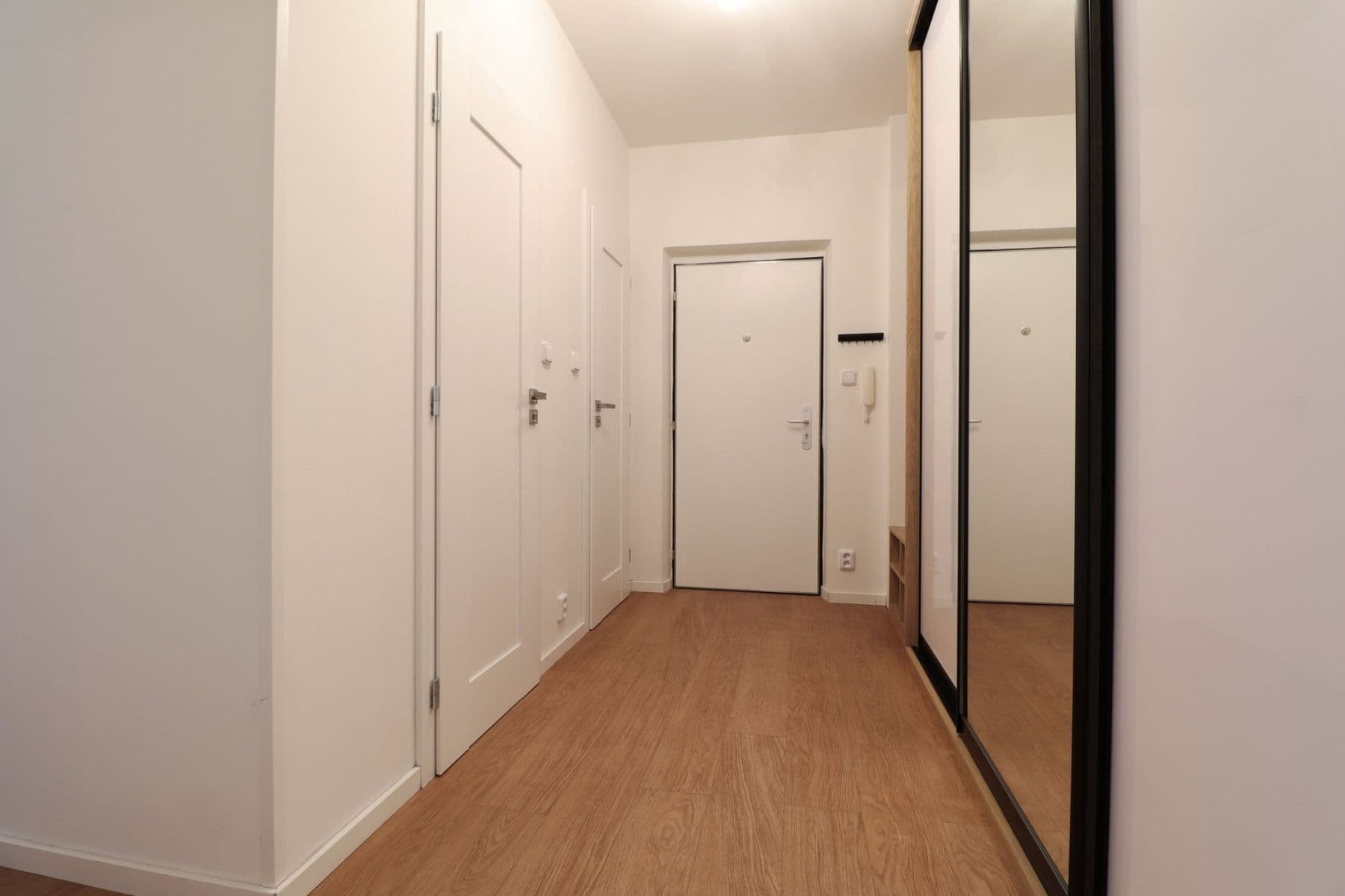 Prenájom bytu 2-izbový 52 m², Evropská, Praha, Praha Prenájom bytu 2-izbový 52 m², Evropská, Praha, Praha