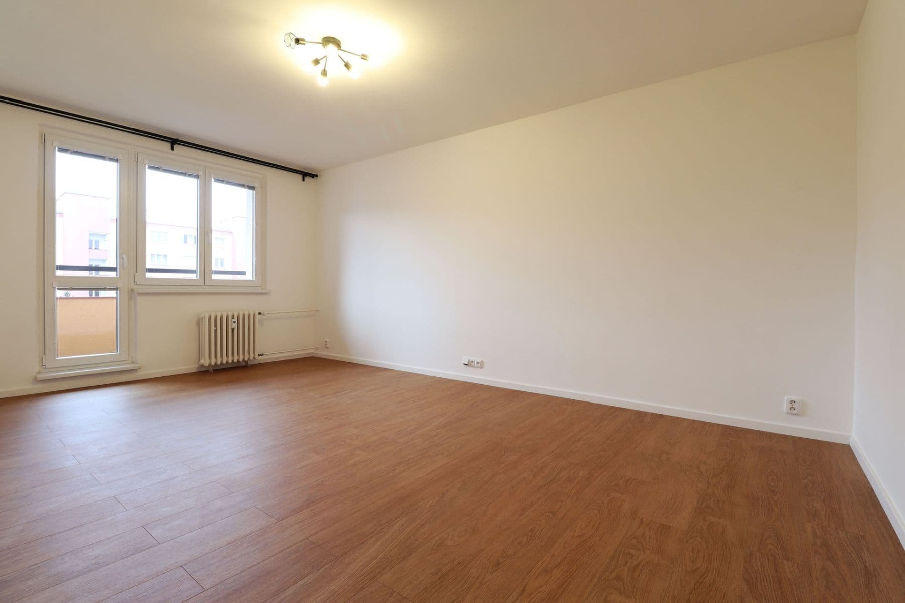 Prenájom bytu 2-izbový 52 m², Evropská, Praha, Praha Prenájom bytu 2-izbový 52 m², Evropská, Praha, Praha