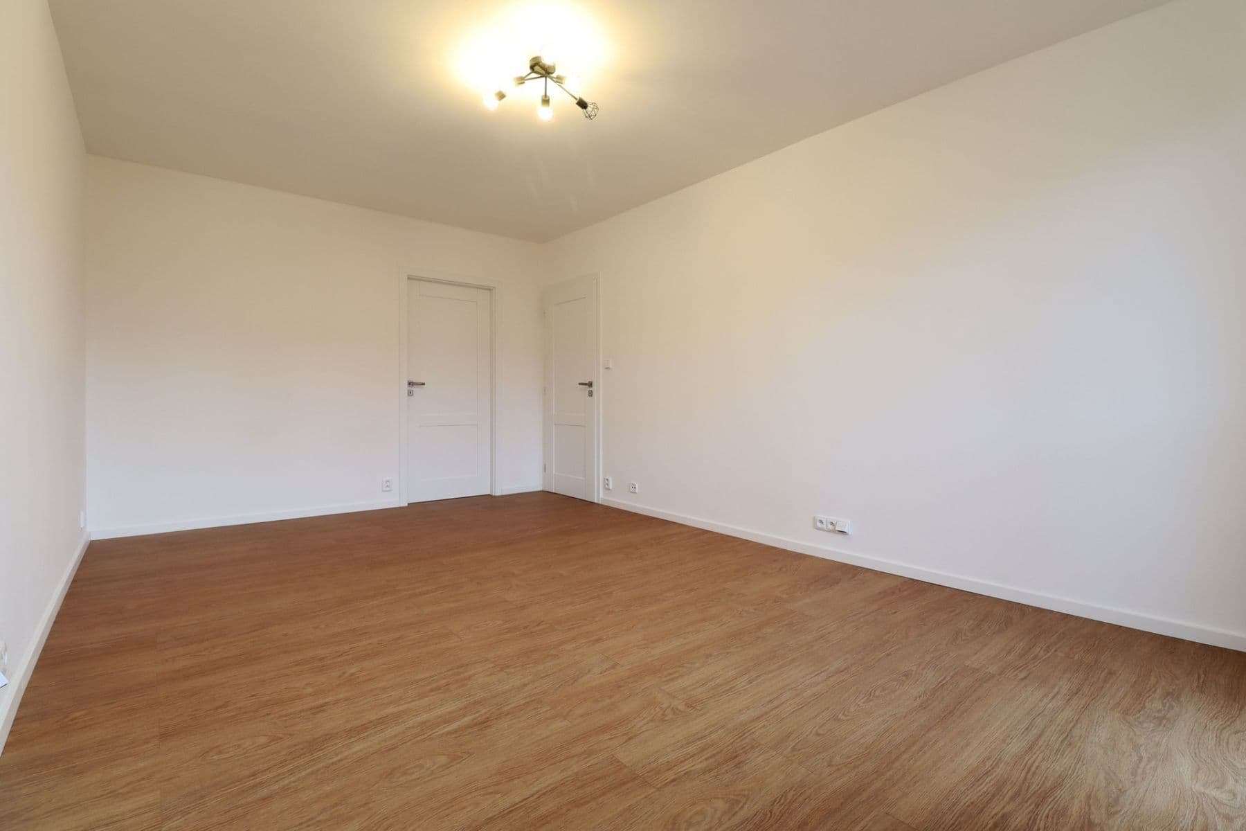 Prenájom bytu 2-izbový 52 m², Evropská, Praha, Praha Prenájom bytu 2-izbový 52 m², Evropská, Praha, Praha