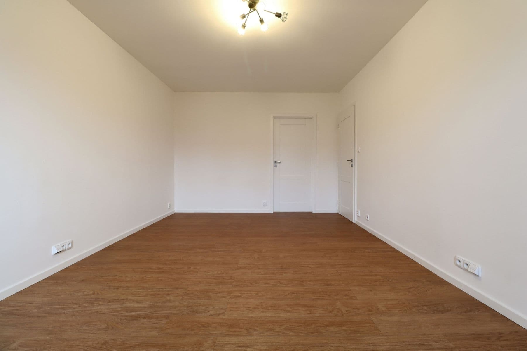 Prenájom bytu 2-izbový 52 m², Evropská, Praha, Praha Prenájom bytu 2-izbový 52 m², Evropská, Praha, Praha