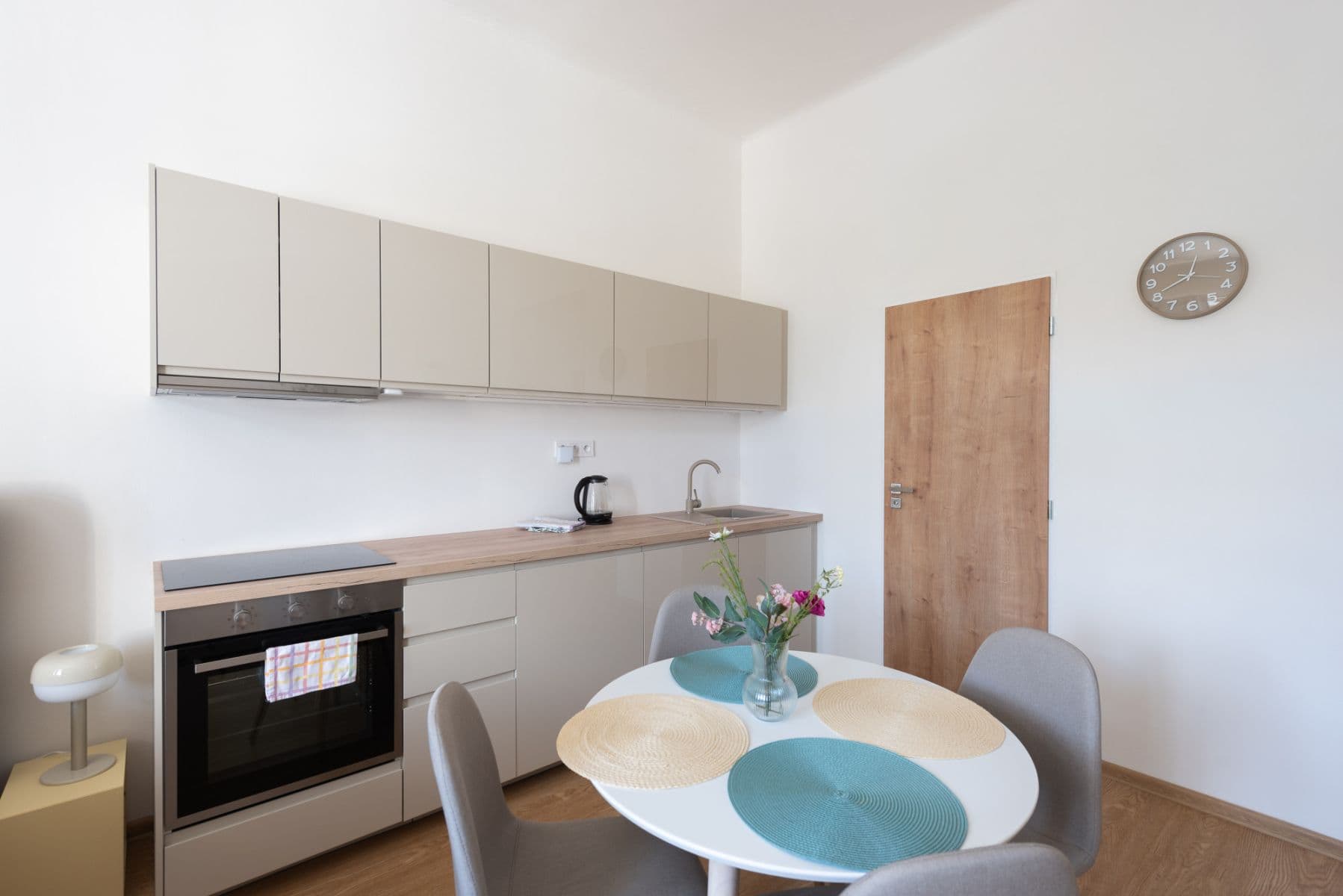 Prenájom bytu 30 m², Těšnov, Praha, Praha Prenájom bytu 30 m², Těšnov, Praha, Praha