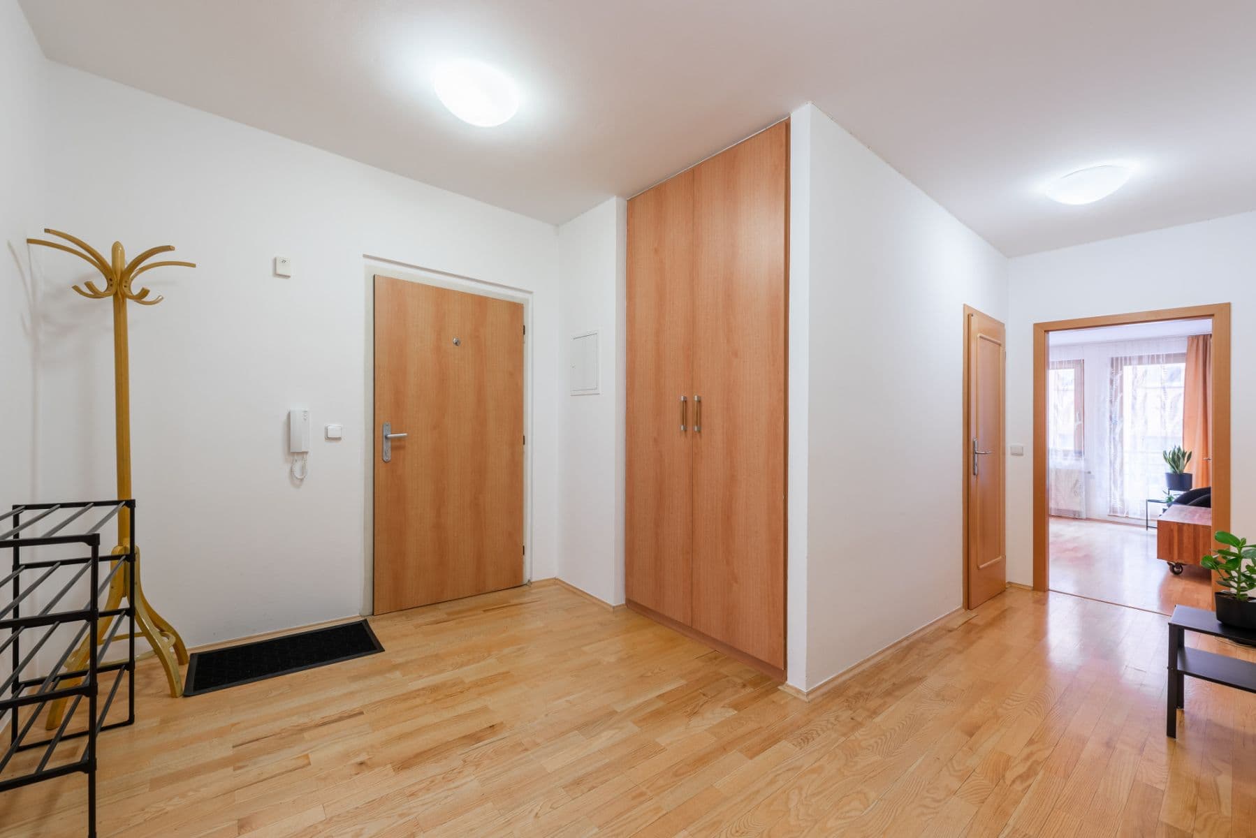 Prenájom bytu 80 m², Rostovská, Praha, Praha Prenájom bytu 80 m², Rostovská, Praha, Praha