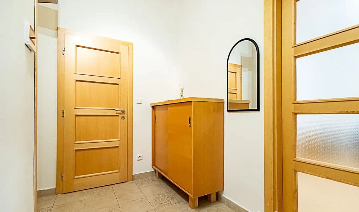 Prenájom bytu 2-izbový 59 m², U Družstva Život, Praha, Praha Prenájom bytu 2-izbový 59 m², U Družstva Život, Praha, Praha