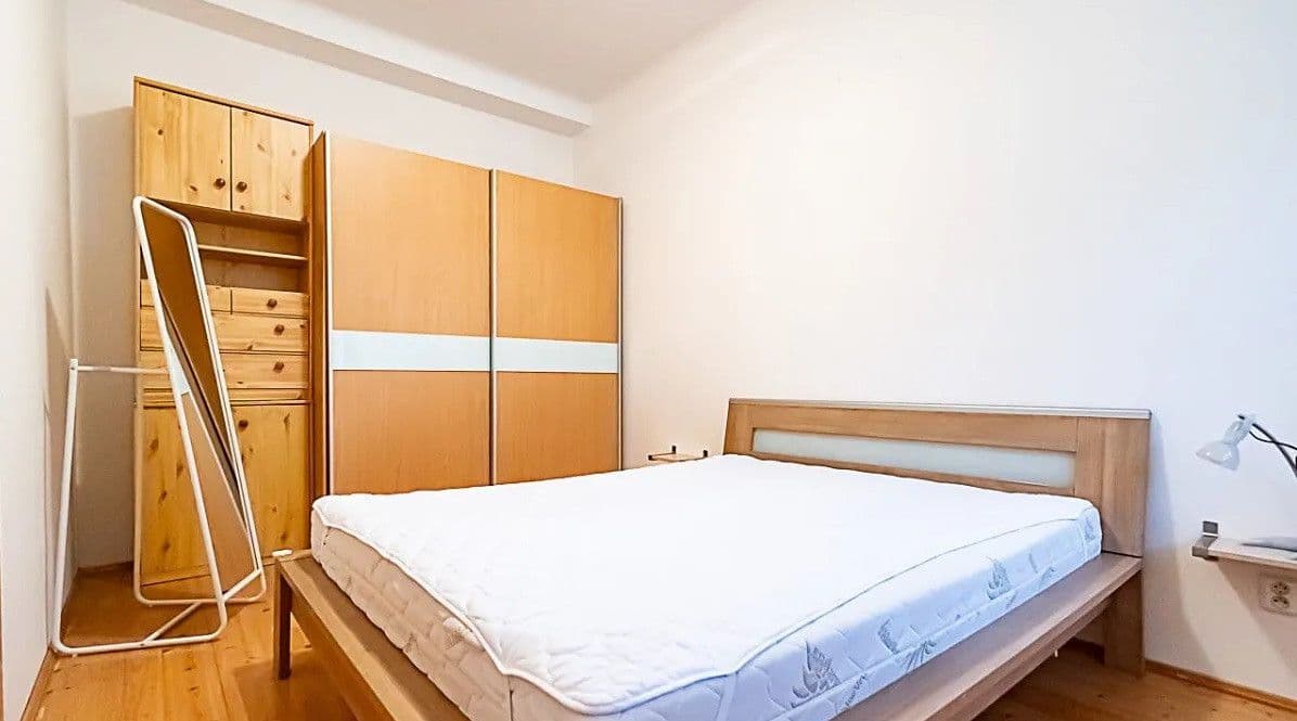 Prenájom bytu 2-izbový 59 m², U Družstva Život, Praha, Praha Prenájom bytu 2-izbový 59 m², U Družstva Život, Praha, Praha