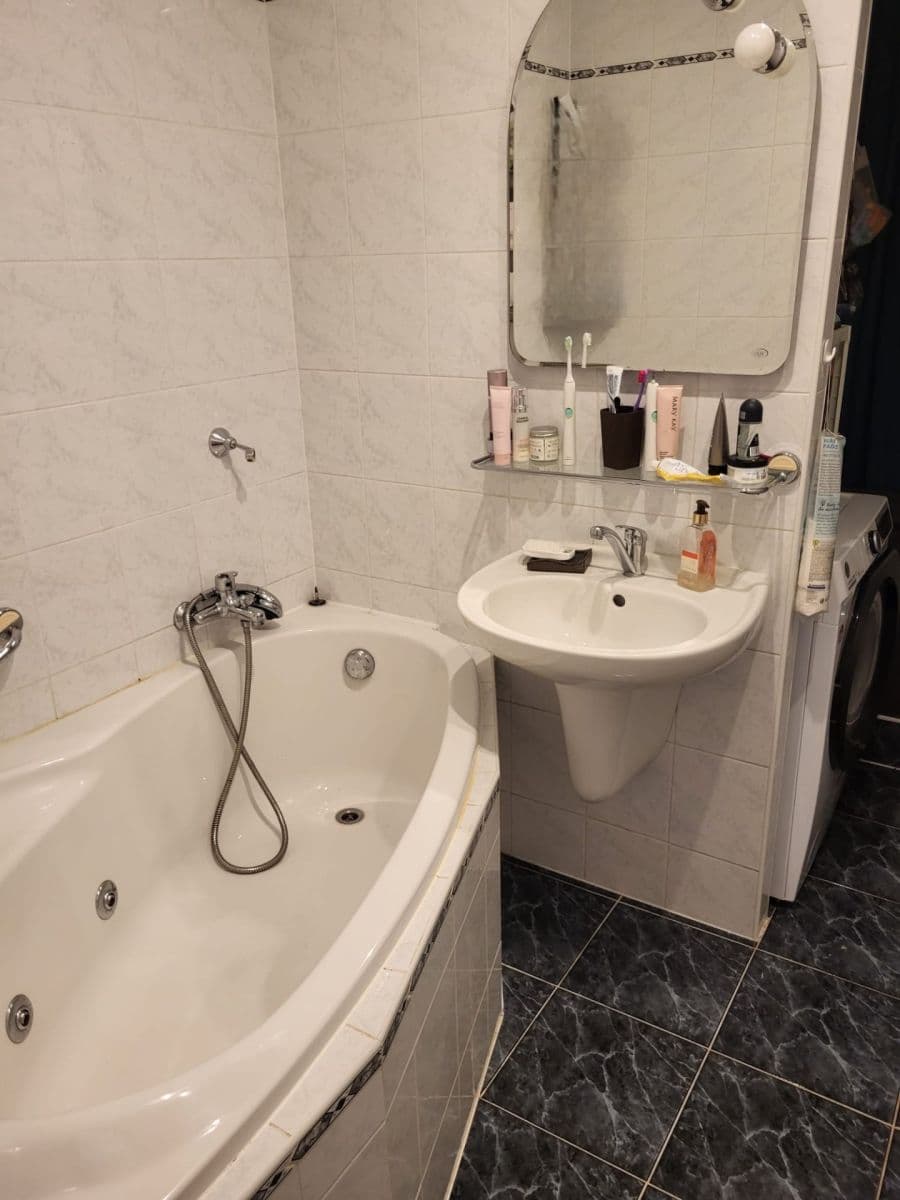 Predaj bytu 2-izbový 68 m², K. Světlé, Zlín, Zlínský kraj Predaj bytu 2-izbový 68 m², K. Světlé, Zlín, Zlínský kraj