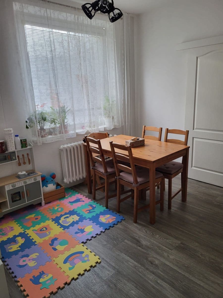 Predaj bytu 2-izbový 68 m², K. Světlé, Zlín, Zlínský kraj Predaj bytu 2-izbový 68 m², K. Světlé, Zlín, Zlínský kraj