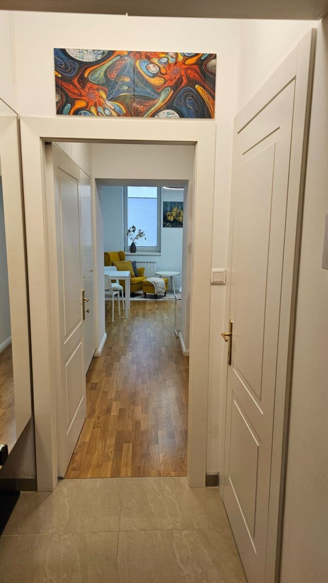 Prenájom bytu 1-izbový 36 m², Záhřebská, Praha, Praha Prenájom bytu 1-izbový 36 m², Záhřebská, Praha, Praha