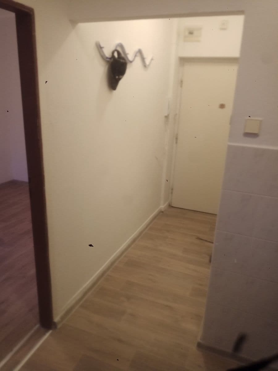 Prenájom bytu 1-izbový 24 m², Kvítková, Zlín, Zlínský kraj Prenájom bytu 1-izbový 24 m², Kvítková, Zlín, Zlínský kraj