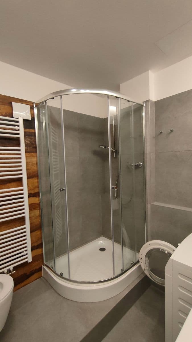 Prenájom bytu 1-izbový 32 m², Evropská, Praha, Praha Prenájom bytu 1-izbový 32 m², Evropská, Praha, Praha