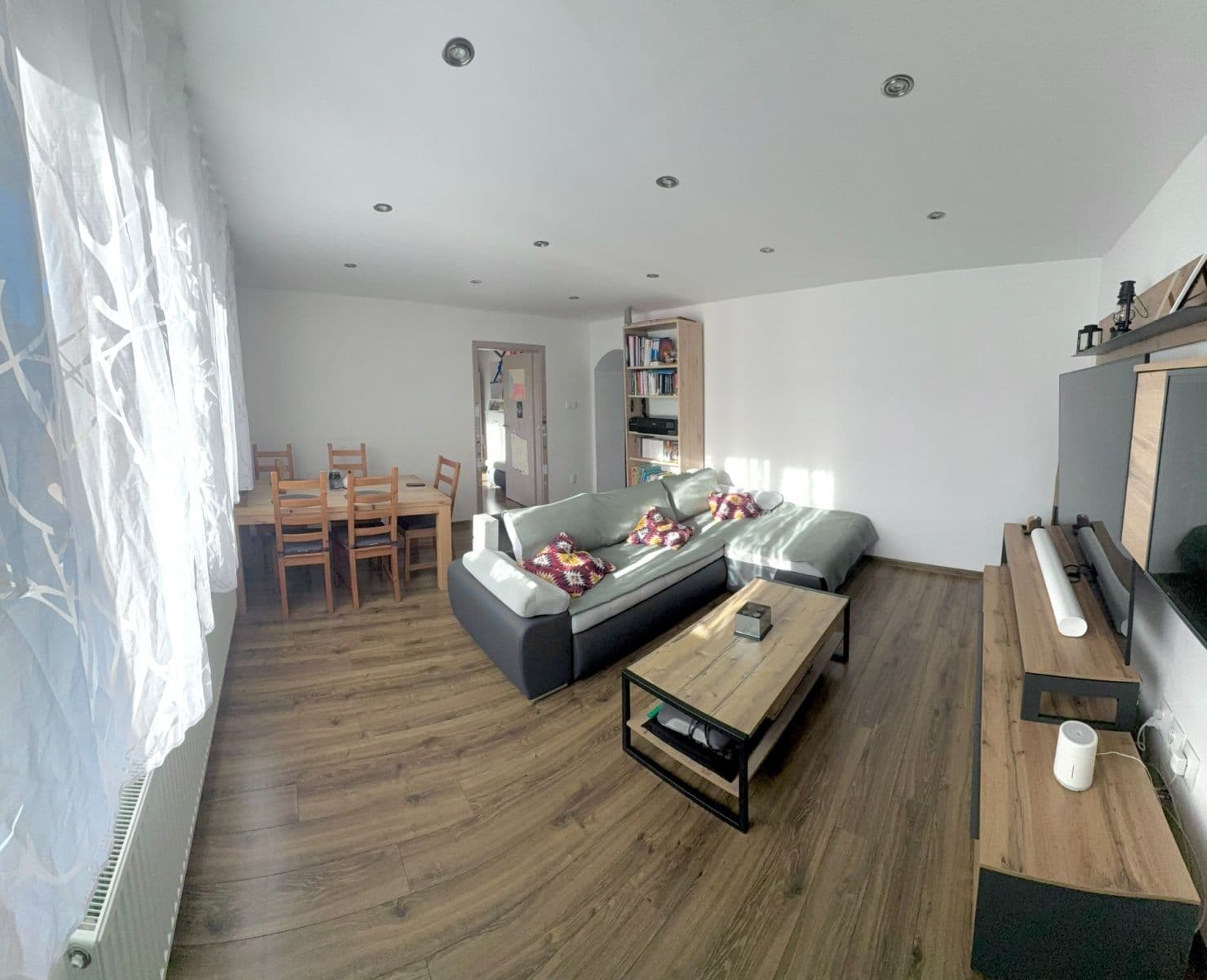 Predaj bytu 3-izbový 74 m², Sídl. Beskydské, Frenštát pod Radhoštěm, Moravskoslezský kraj Predaj bytu 3-izbový 74 m², Sídl. Beskydské, Frenštát pod Radhoštěm, Moravskoslezský kraj