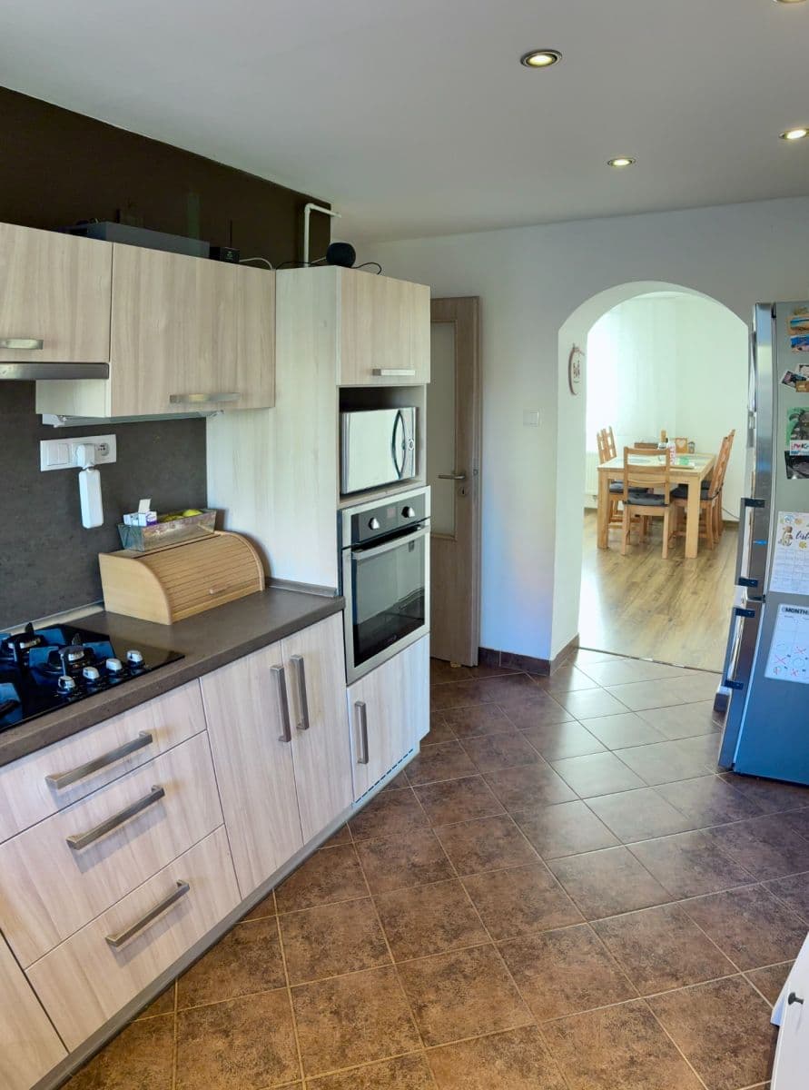 Predaj bytu 3-izbový 74 m², Sídl. Beskydské, Frenštát pod Radhoštěm, Moravskoslezský kraj Predaj bytu 3-izbový 74 m², Sídl. Beskydské, Frenštát pod Radhoštěm, Moravskoslezský kraj