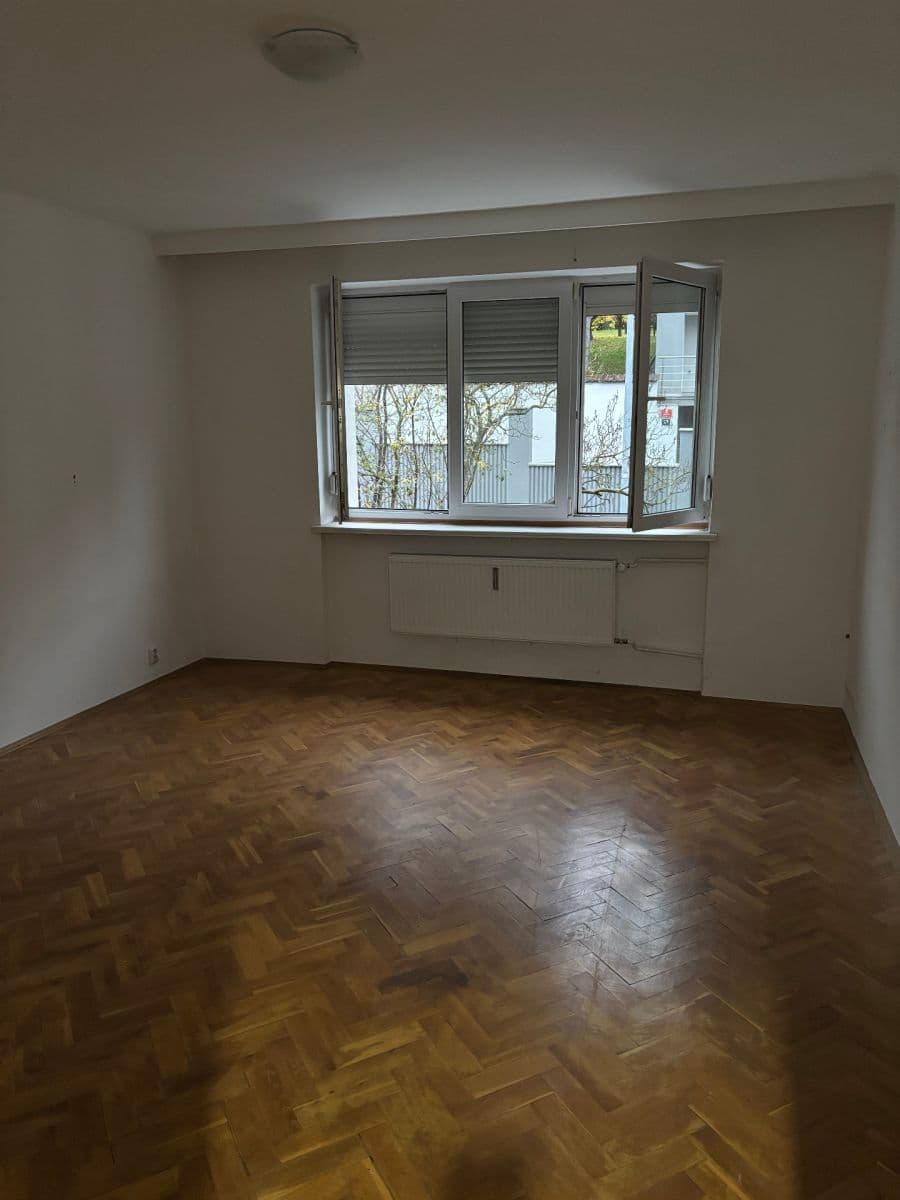 Prenájom bytu 3-izbový 85 m², Gončarenkova, Praha, Praha Prenájom bytu 3-izbový 85 m², Gončarenkova, Praha, Praha