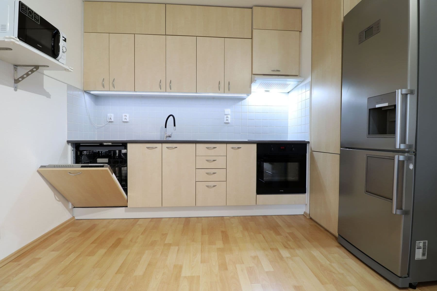 Prenájom bytu 2-izbový 51 m², Sluneční náměstí, Praha, Praha Prenájom bytu 2-izbový 51 m², Sluneční náměstí, Praha, Praha