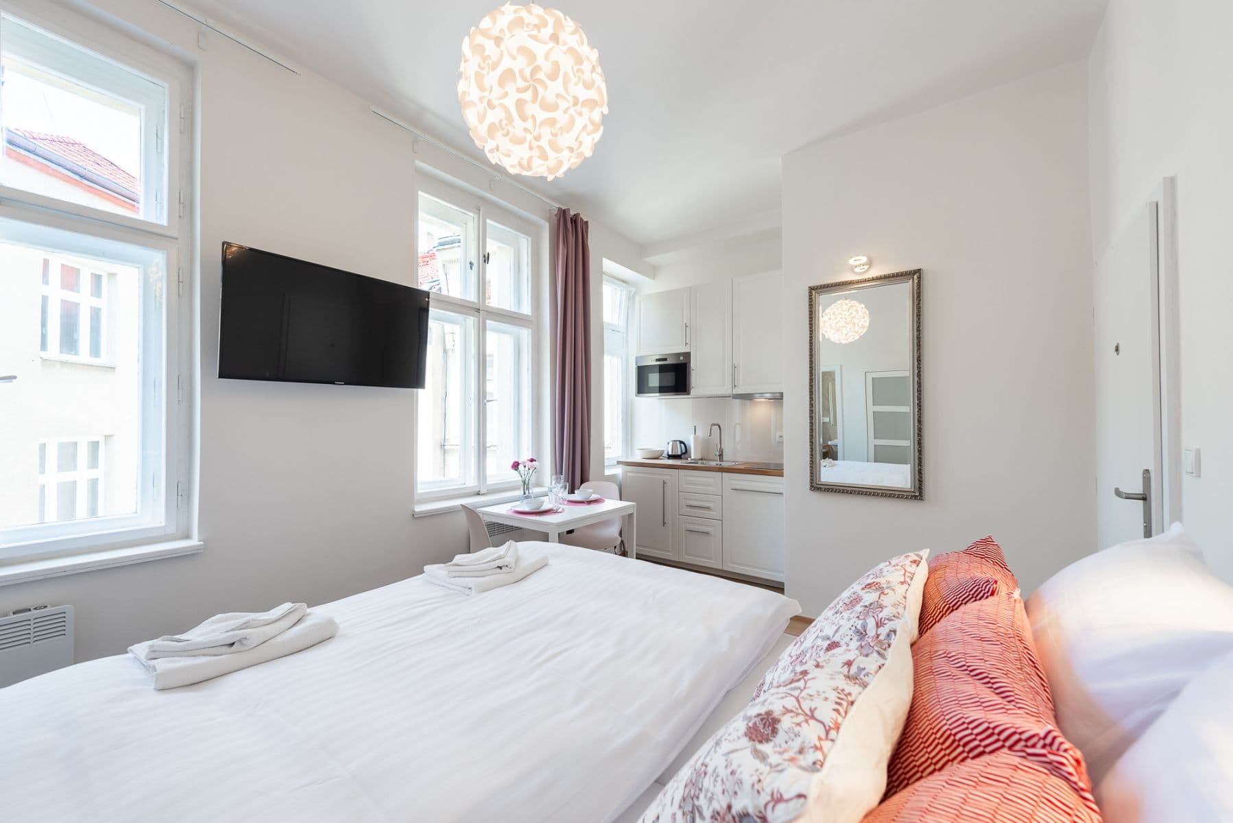 Prenájom bytu 29 m², Těšnov, Praha, Praha Prenájom bytu 29 m², Těšnov, Praha, Praha