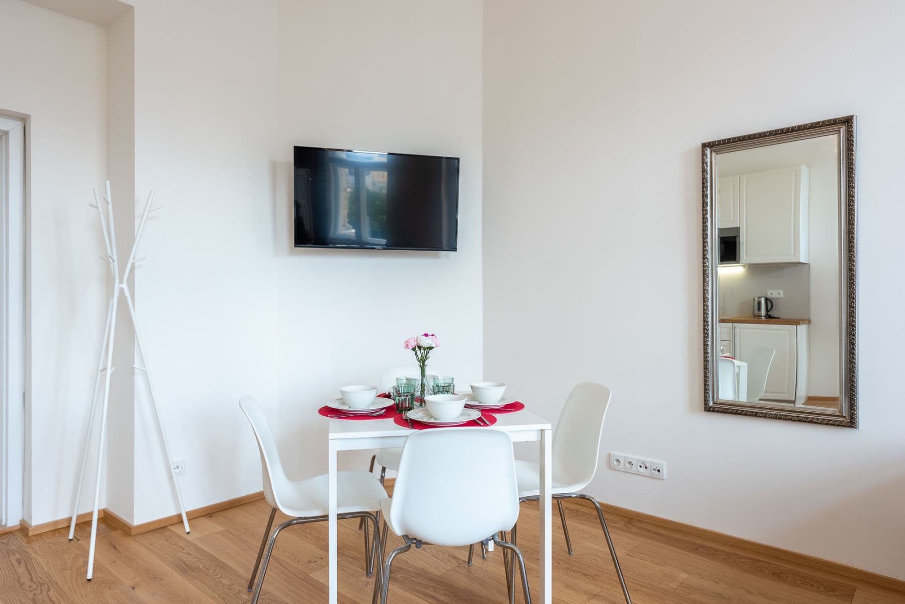 Prenájom bytu 48 m², Těšnov, Praha, Praha Prenájom bytu 48 m², Těšnov, Praha, Praha