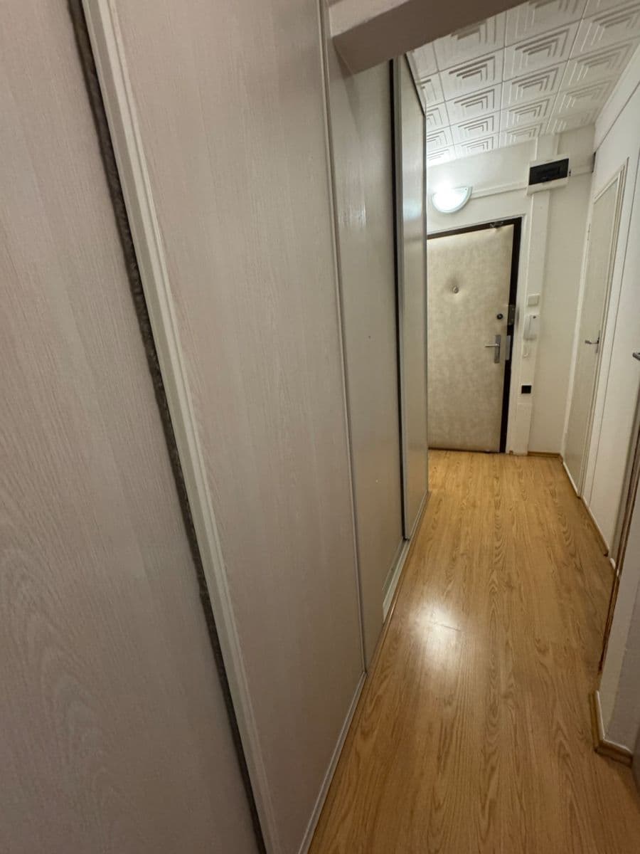 Prenájom bytu 2-izbový 42 m², Růženínská, Praha, Praha Prenájom bytu 2-izbový 42 m², Růženínská, Praha, Praha