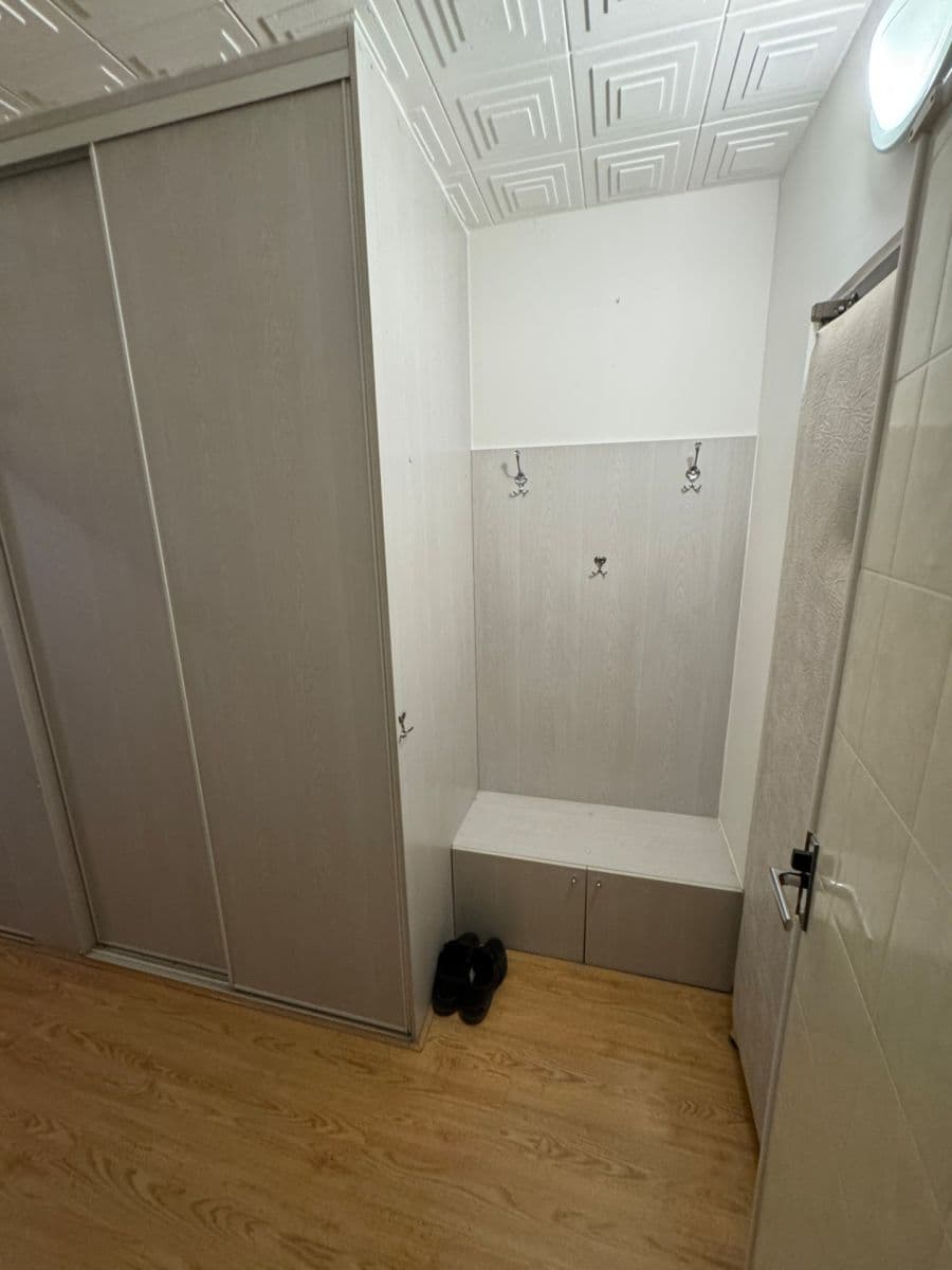 Prenájom bytu 2-izbový 42 m², Růženínská, Praha, Praha Prenájom bytu 2-izbový 42 m², Růženínská, Praha, Praha