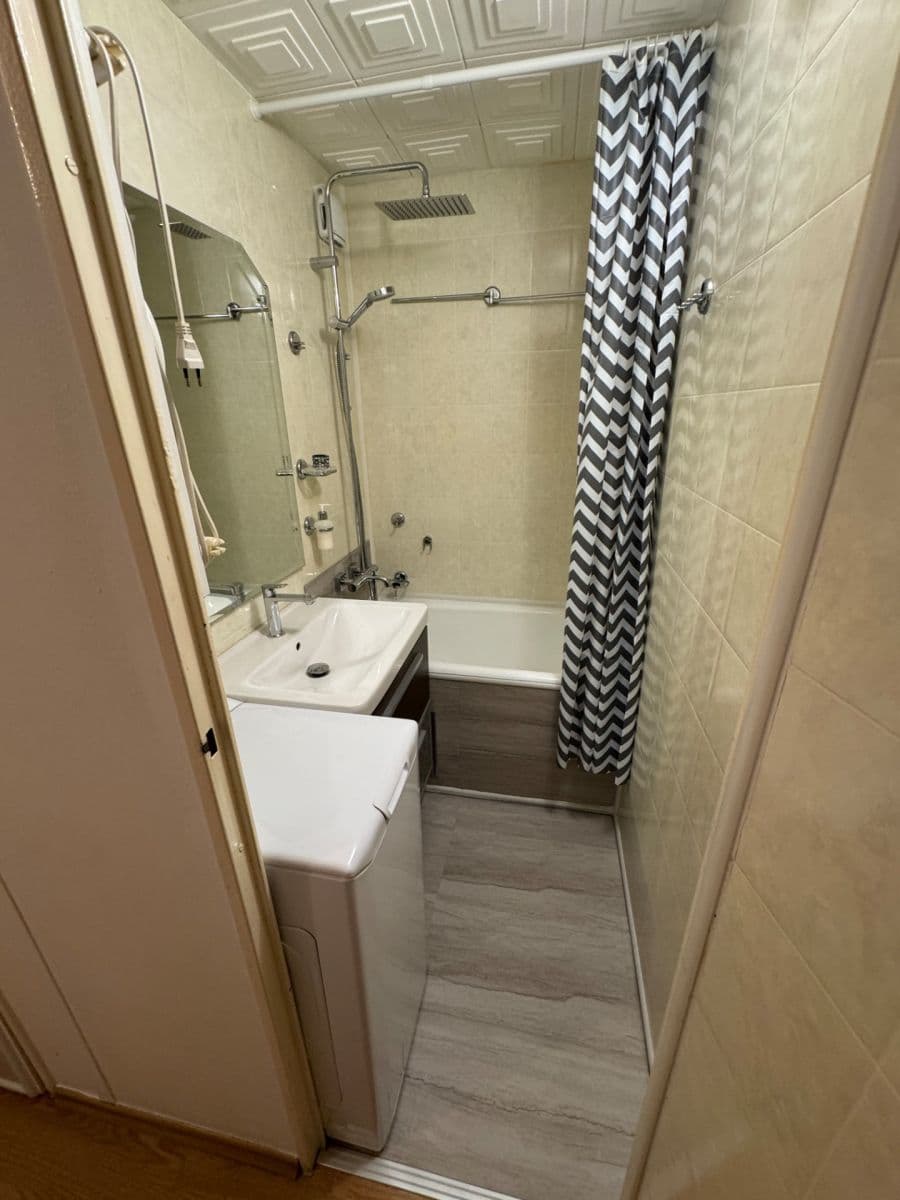 Prenájom bytu 2-izbový 42 m², Růženínská, Praha, Praha Prenájom bytu 2-izbový 42 m², Růženínská, Praha, Praha