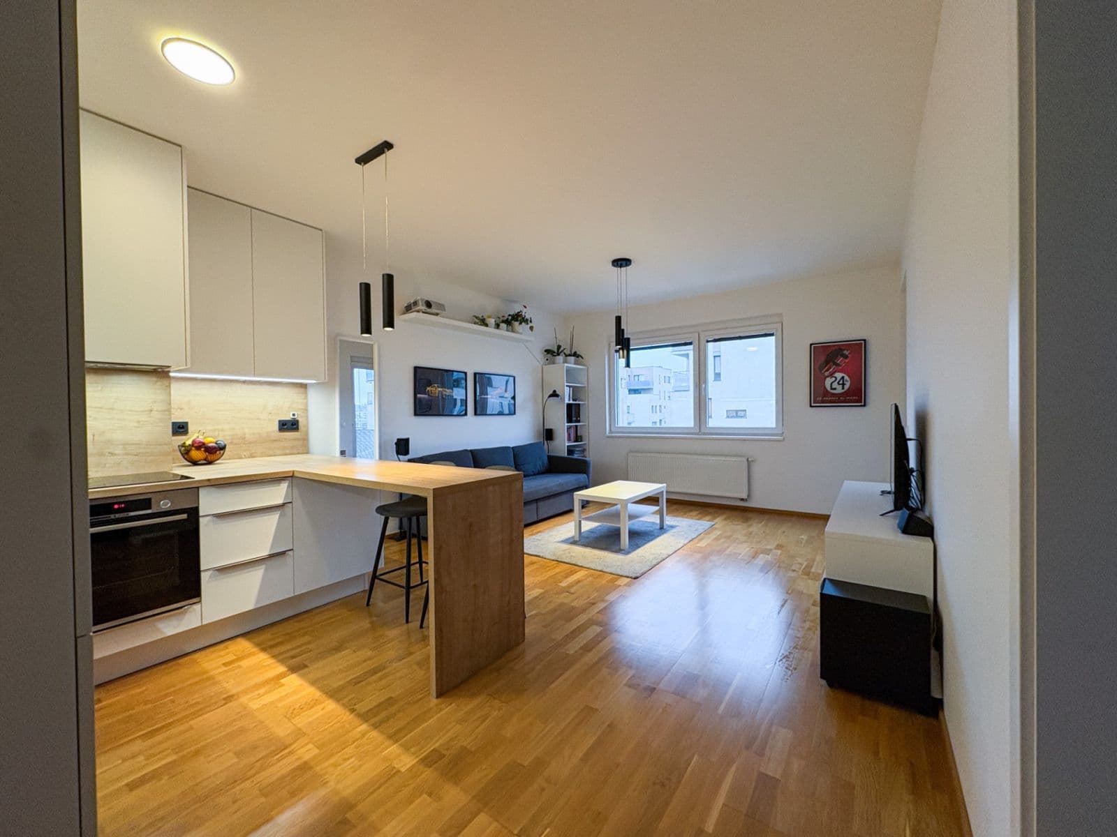 Prenájom bytu 2-izbový 55 m², Saarinenova, Praha, Praha Prenájom bytu 2-izbový 55 m², Saarinenova, Praha, Praha