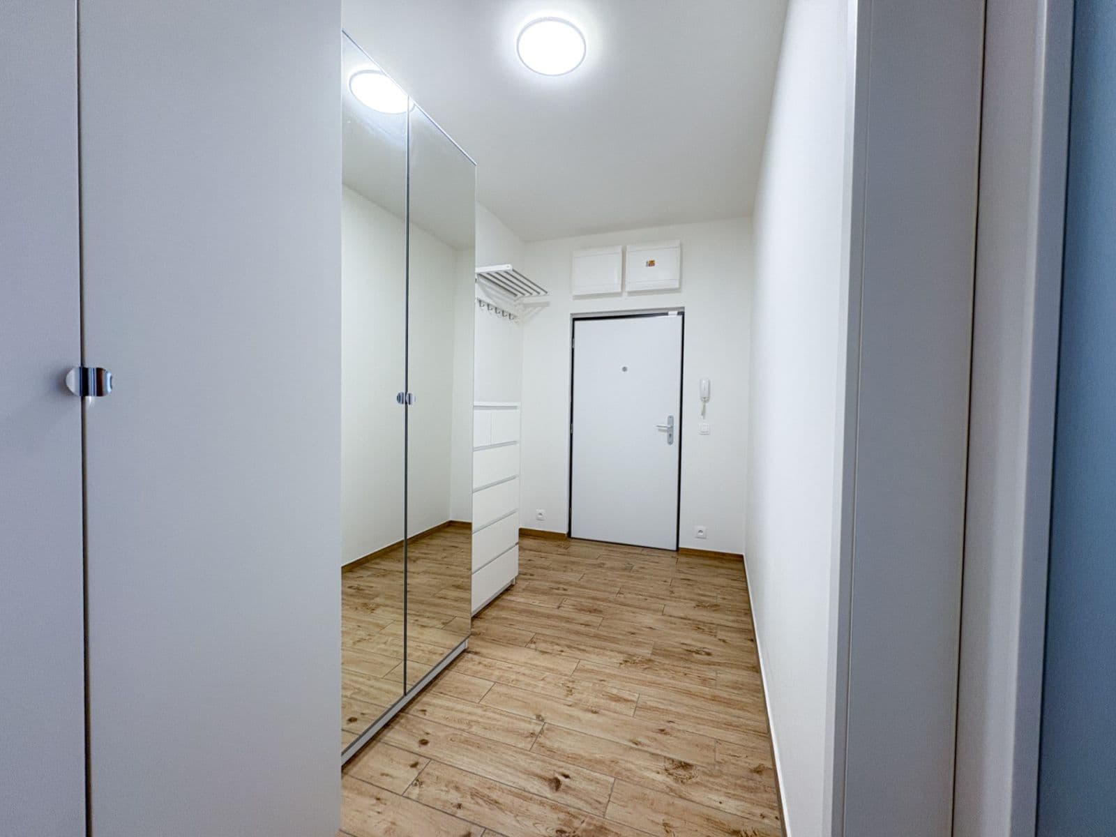 Prenájom bytu 2-izbový 55 m², Saarinenova, Praha, Praha Prenájom bytu 2-izbový 55 m², Saarinenova, Praha, Praha