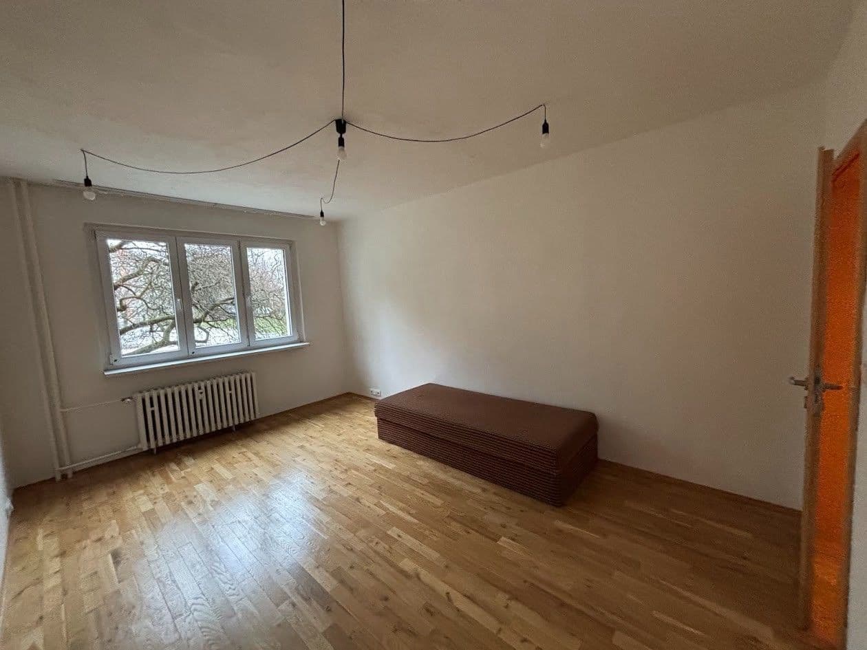 Prenájom bytu 3-izbový 71 m², Na Petřinách, Praha, Praha Prenájom bytu 3-izbový 71 m², Na Petřinách, Praha, Praha