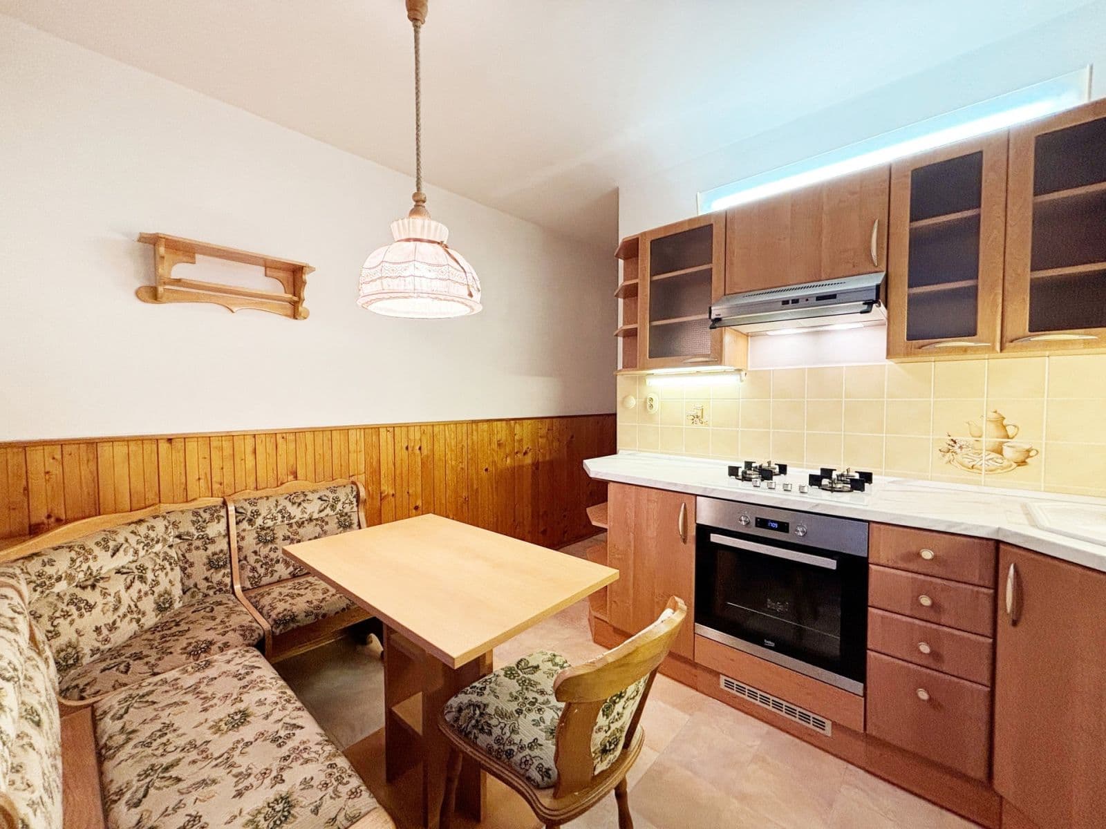 Prenájom bytu 3-izbový 76 m², Otradovická, Praha, Praha Prenájom bytu 3-izbový 76 m², Otradovická, Praha, Praha