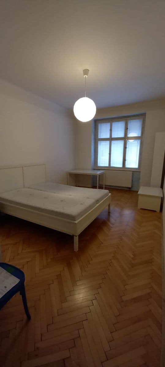 Prenájom bytu 3-izbový 75 m², Schnirchova, Praha, Praha Prenájom bytu 3-izbový 75 m², Schnirchova, Praha, Praha