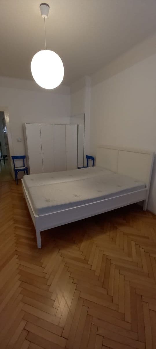 Prenájom bytu 3-izbový 75 m², Schnirchova, Praha, Praha Prenájom bytu 3-izbový 75 m², Schnirchova, Praha, Praha