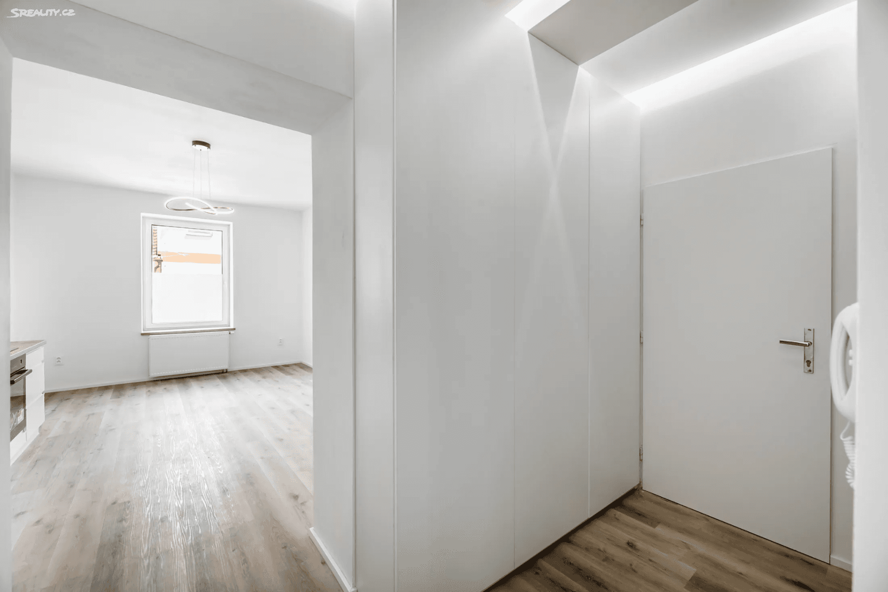 Predaj bytu 3-izbový 56 m², Na Dvorcích, Praha, Praha Predaj bytu 3-izbový 56 m², Na Dvorcích, Praha, Praha