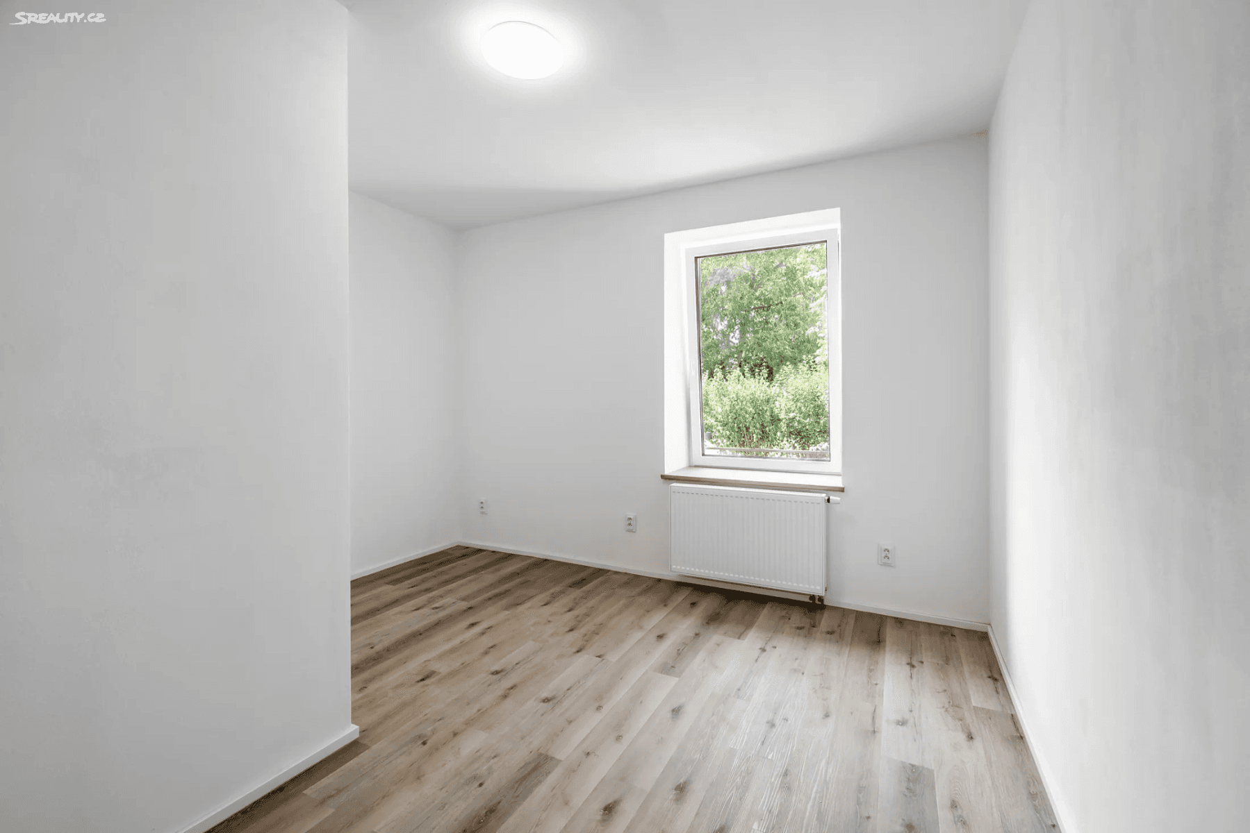 Predaj bytu 3-izbový 56 m², Na Dvorcích, Praha, Praha Predaj bytu 3-izbový 56 m², Na Dvorcích, Praha, Praha