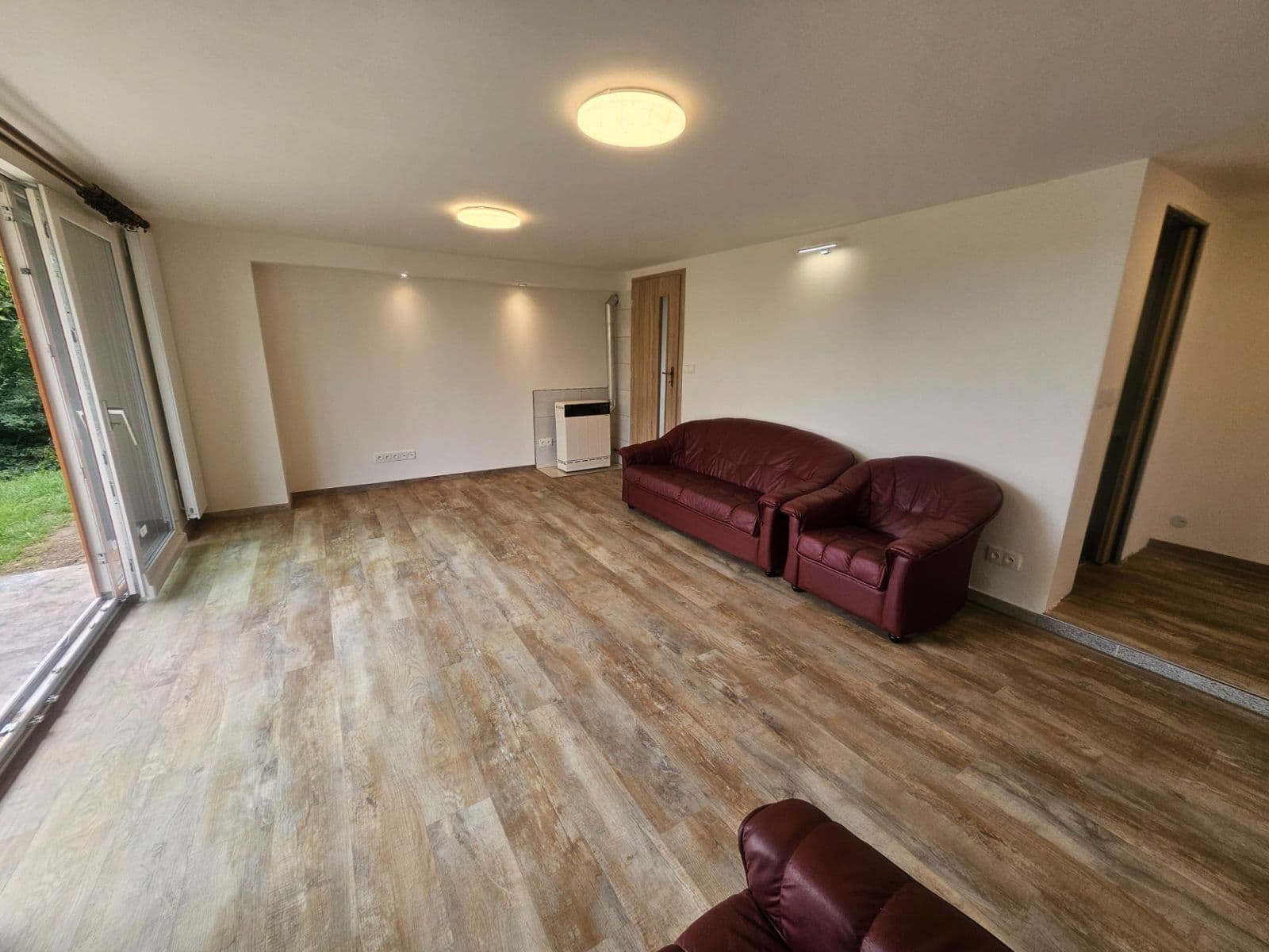 Prenájom bytu 3-izbový 60 m², Nad Obcí II, Praha, Praha Prenájom bytu 3-izbový 60 m², Nad Obcí II, Praha, Praha