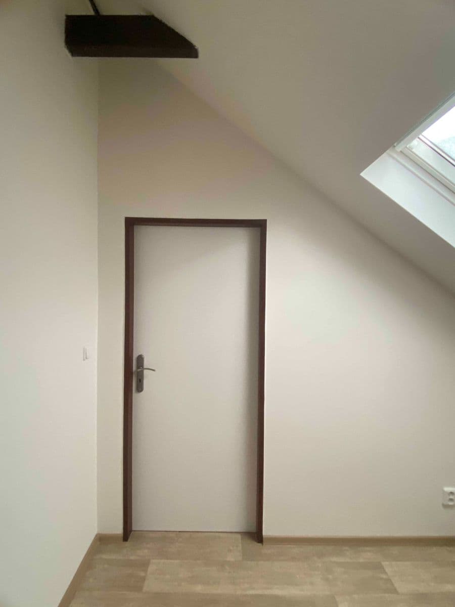 Prenájom bytu 1-izbový 33 m², Nádražní, Líbeznice, Středočeský kraj Prenájom bytu 1-izbový 33 m², Nádražní, Líbeznice, Středočeský kraj