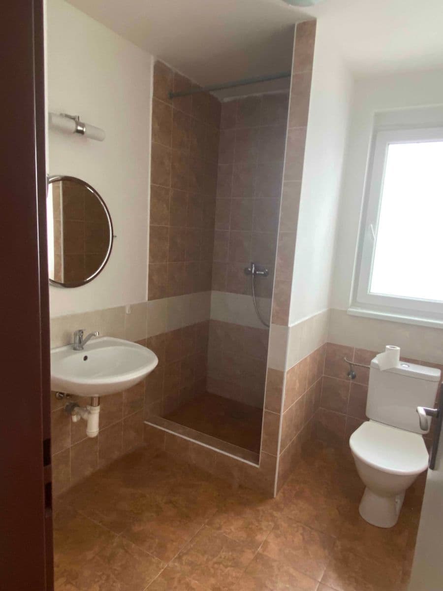 Prenájom bytu 1-izbový 33 m², Nádražní, Líbeznice, Středočeský kraj Prenájom bytu 1-izbový 33 m², Nádražní, Líbeznice, Středočeský kraj