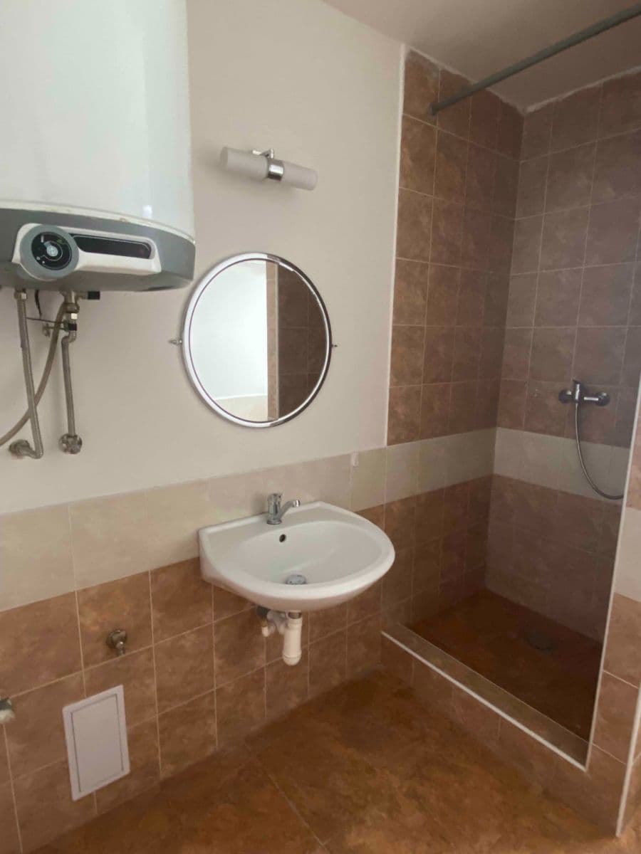 Prenájom bytu 1-izbový 33 m², Nádražní, Líbeznice, Středočeský kraj Prenájom bytu 1-izbový 33 m², Nádražní, Líbeznice, Středočeský kraj