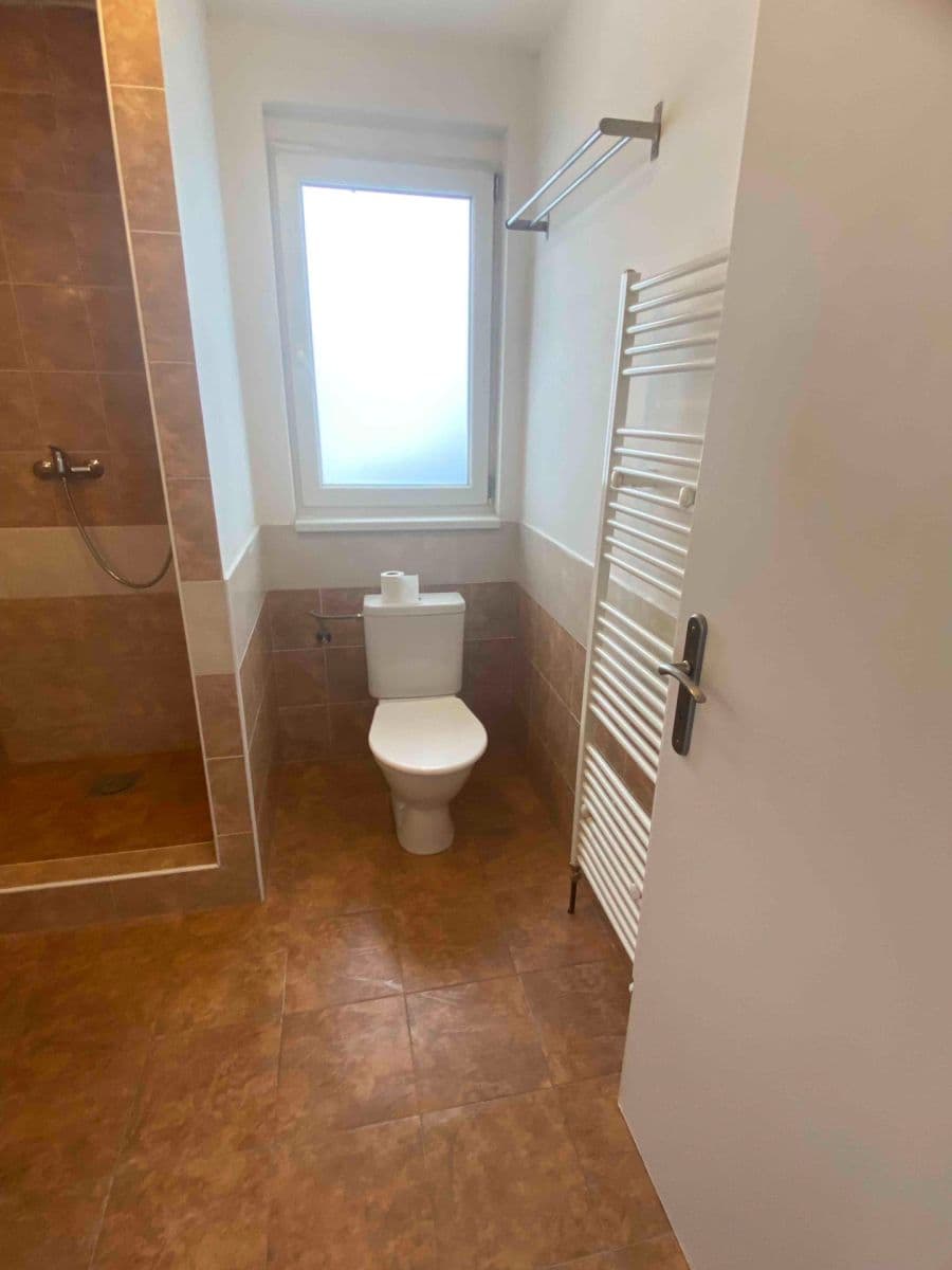 Prenájom bytu 1-izbový 33 m², Nádražní, Líbeznice, Středočeský kraj Prenájom bytu 1-izbový 33 m², Nádražní, Líbeznice, Středočeský kraj