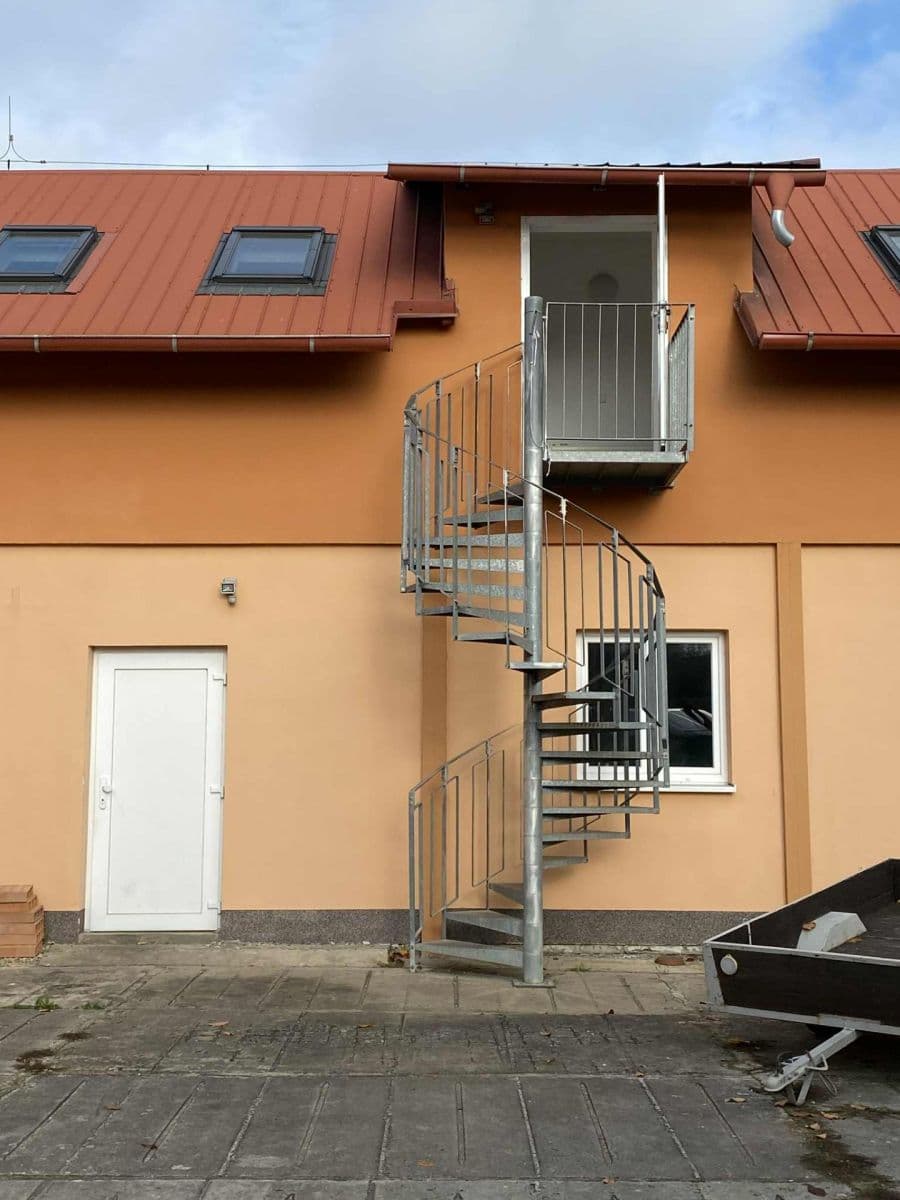 Prenájom bytu 1-izbový 33 m², Nádražní, Líbeznice, Středočeský kraj Prenájom bytu 1-izbový 33 m², Nádražní, Líbeznice, Středočeský kraj