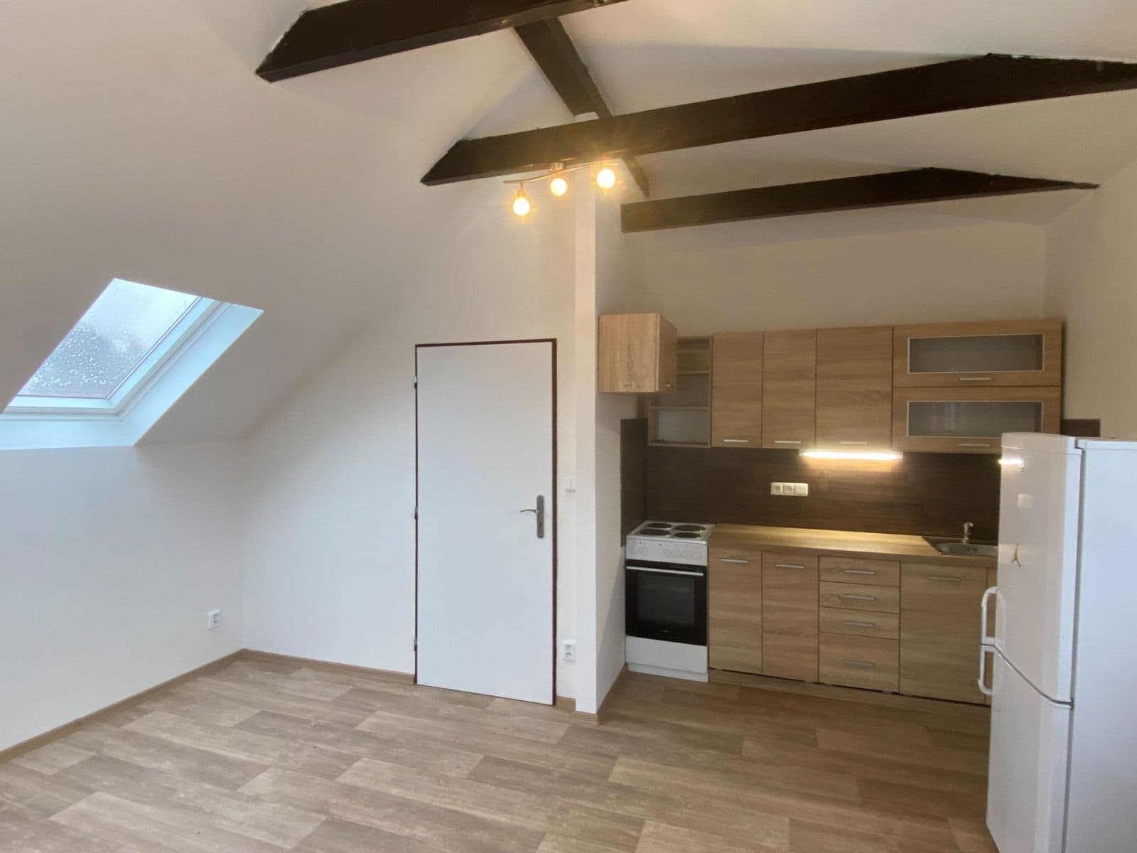 Prenájom bytu 1-izbový 33 m², Nádražní, Líbeznice, Středočeský kraj Prenájom bytu 1-izbový 33 m², Nádražní, Líbeznice, Středočeský kraj