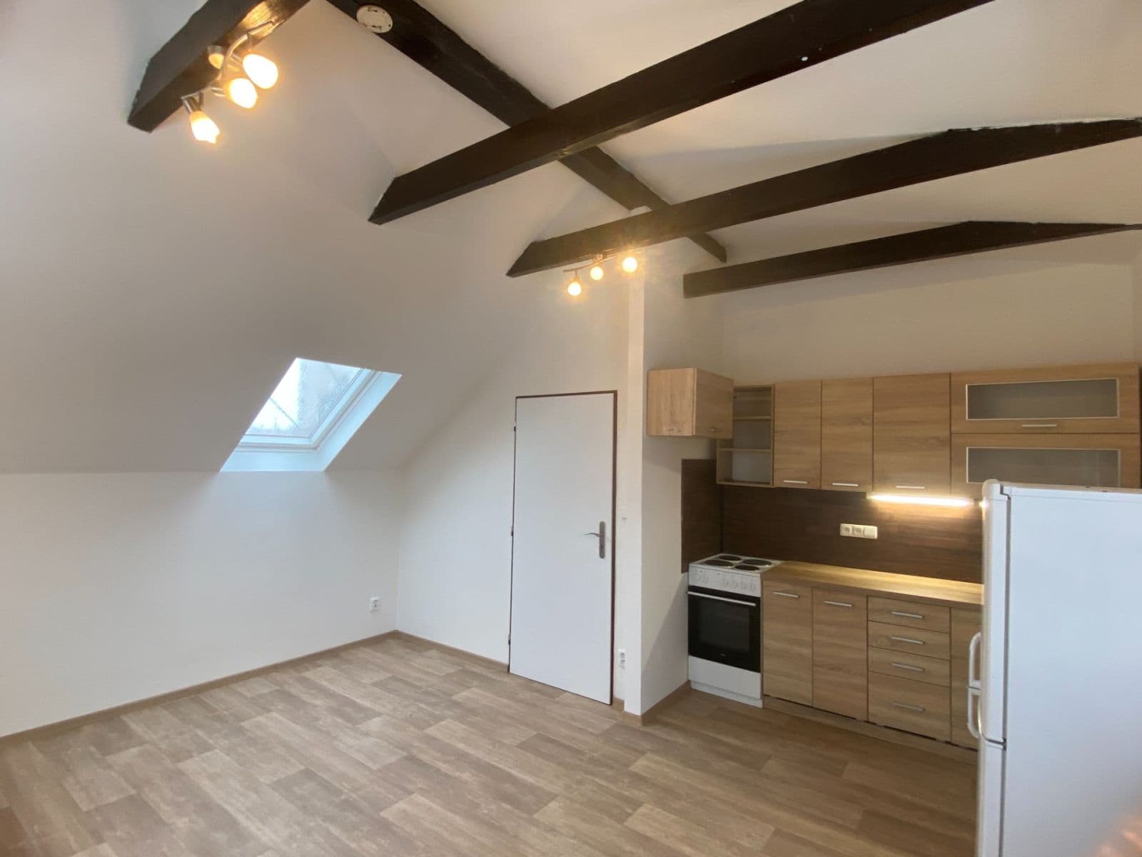 Prenájom bytu 1-izbový 33 m², Nádražní, Líbeznice, Středočeský kraj Prenájom bytu 1-izbový 33 m², Nádražní, Líbeznice, Středočeský kraj